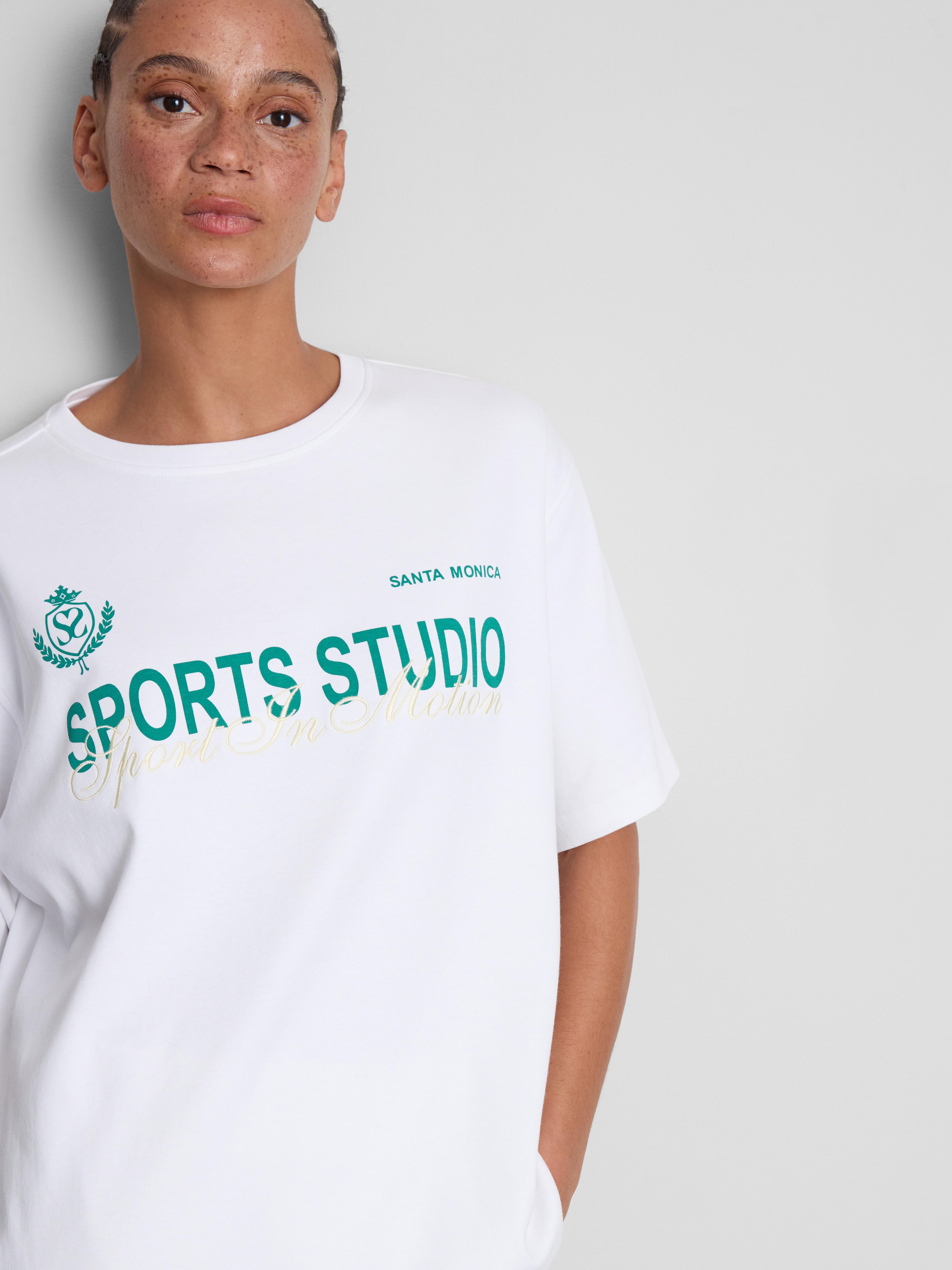 Sportstúdió-mintás póló