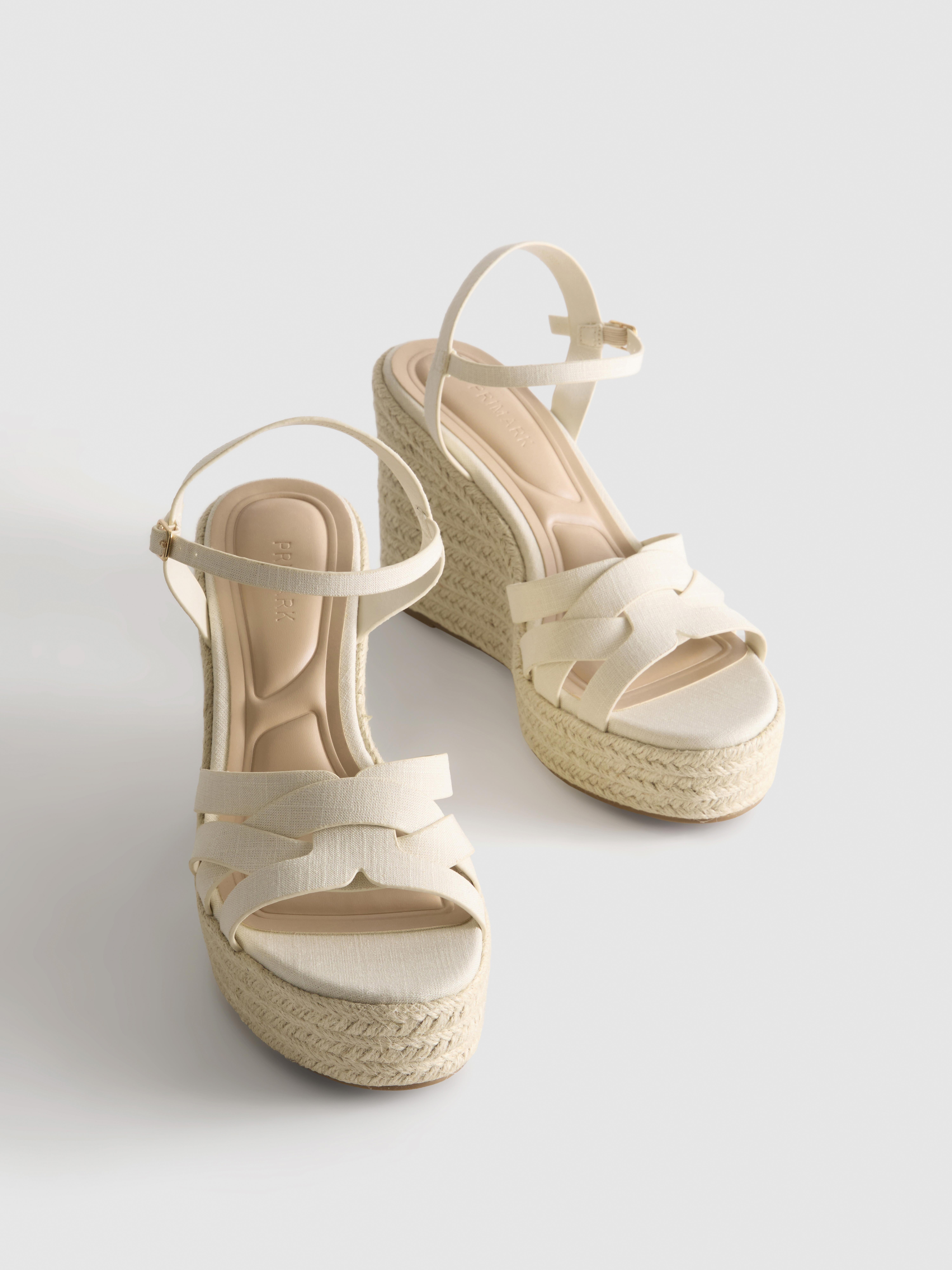 Sandale tip espadrile cu platformă