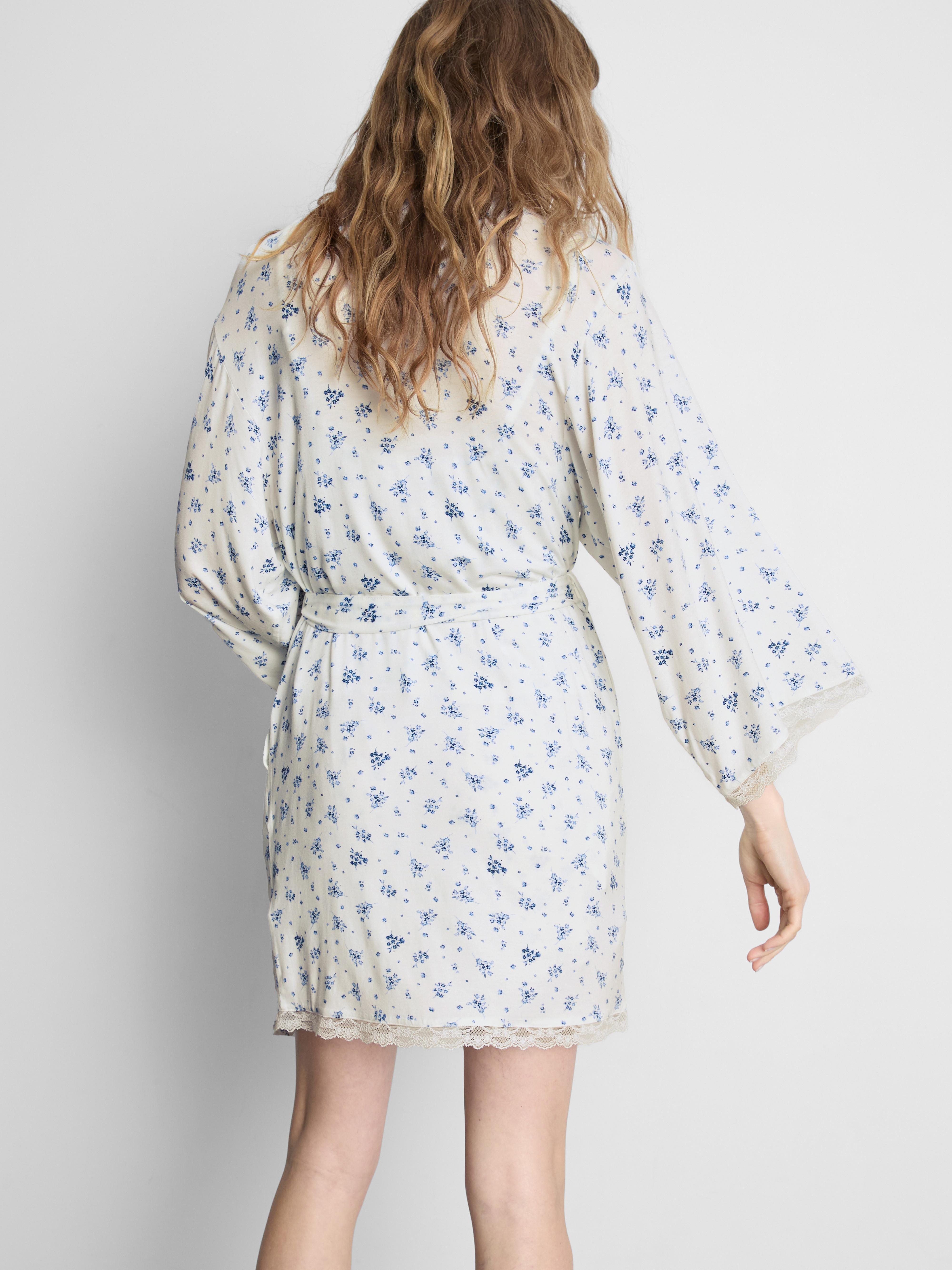 Peignoir court en modal majoritaire à motif floral
