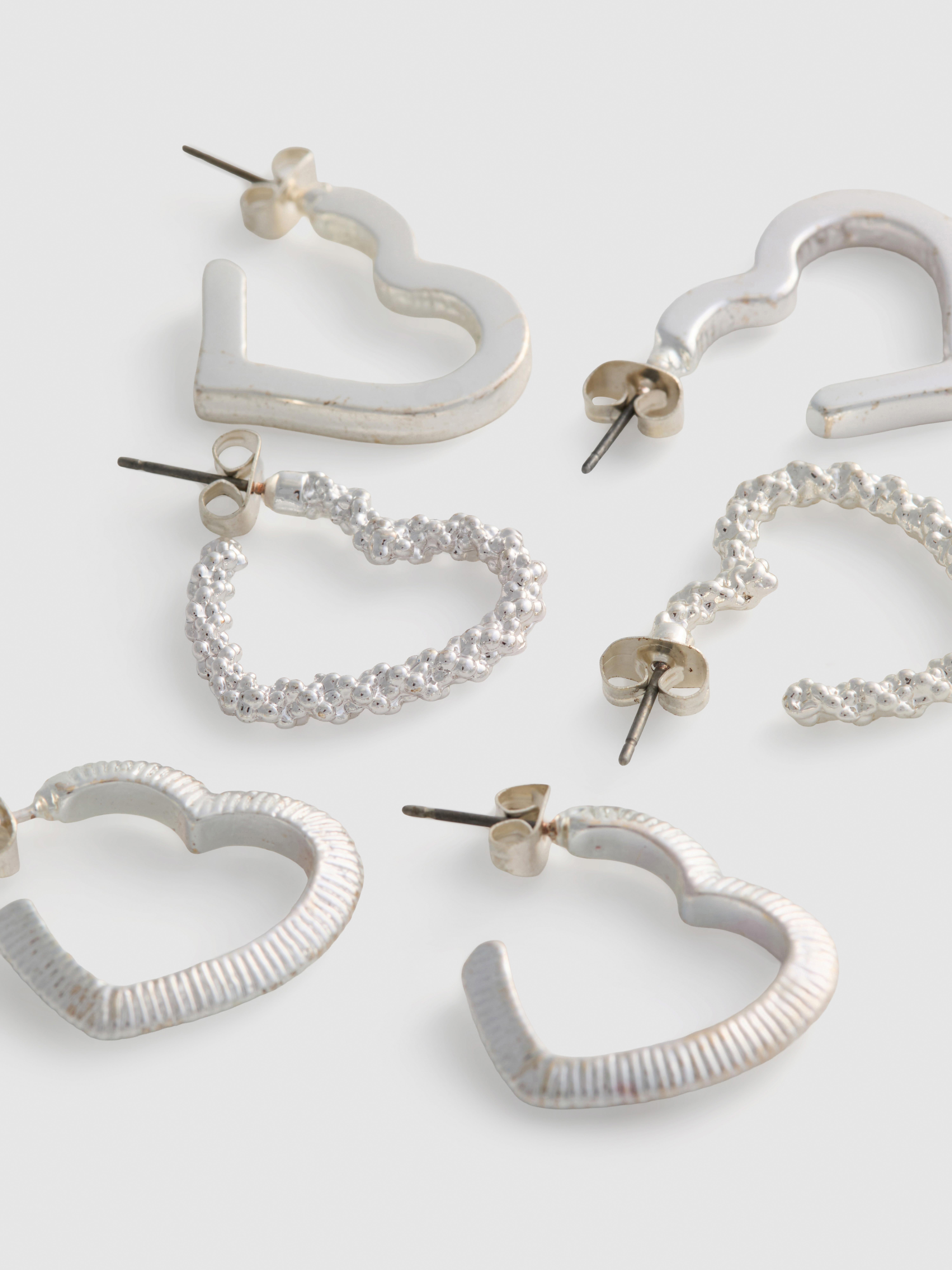 Pack de 3 pendientes de aro con forma de corazón