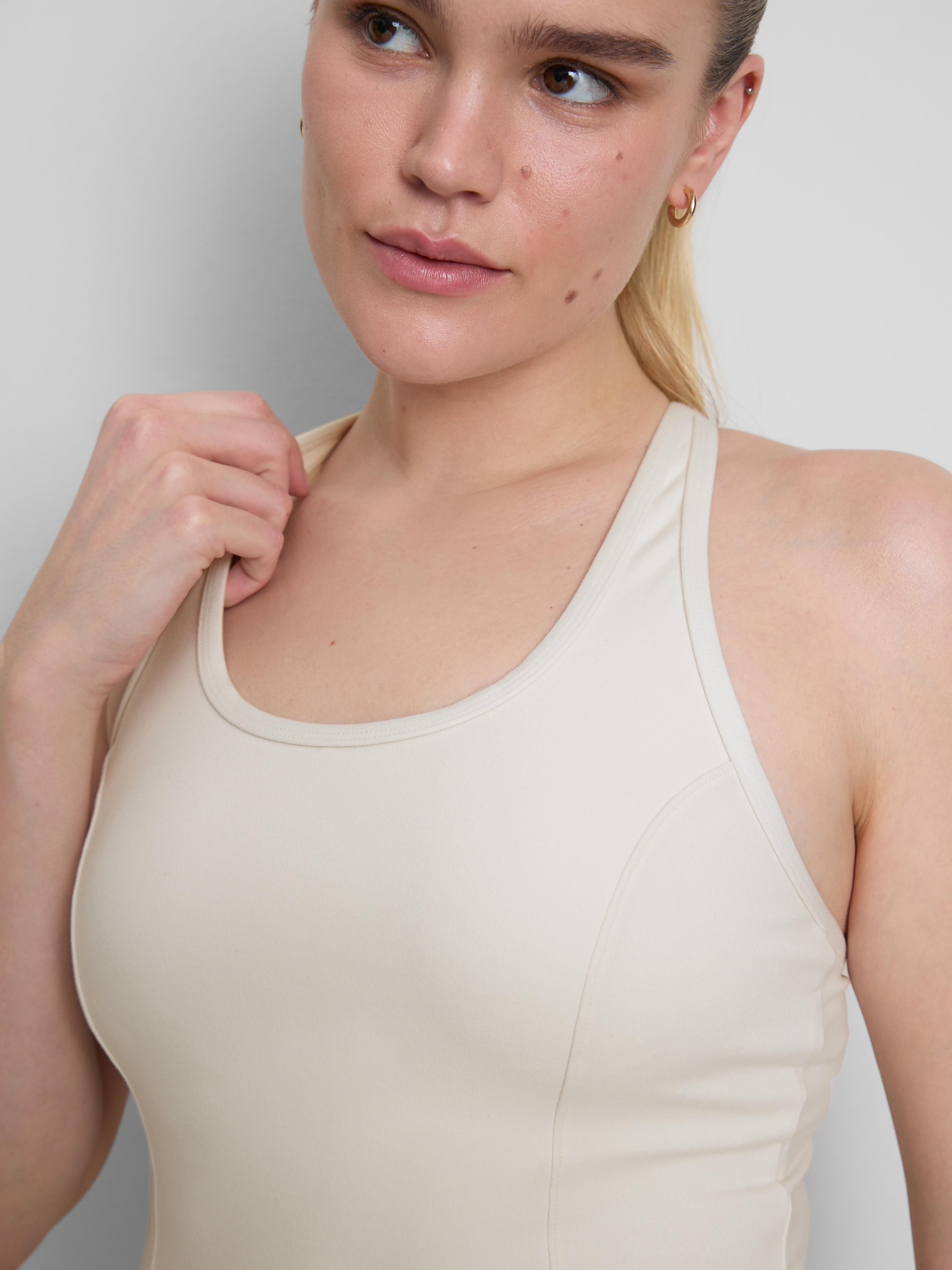 Ondersteunend sporthemd met naaddetail en racerback