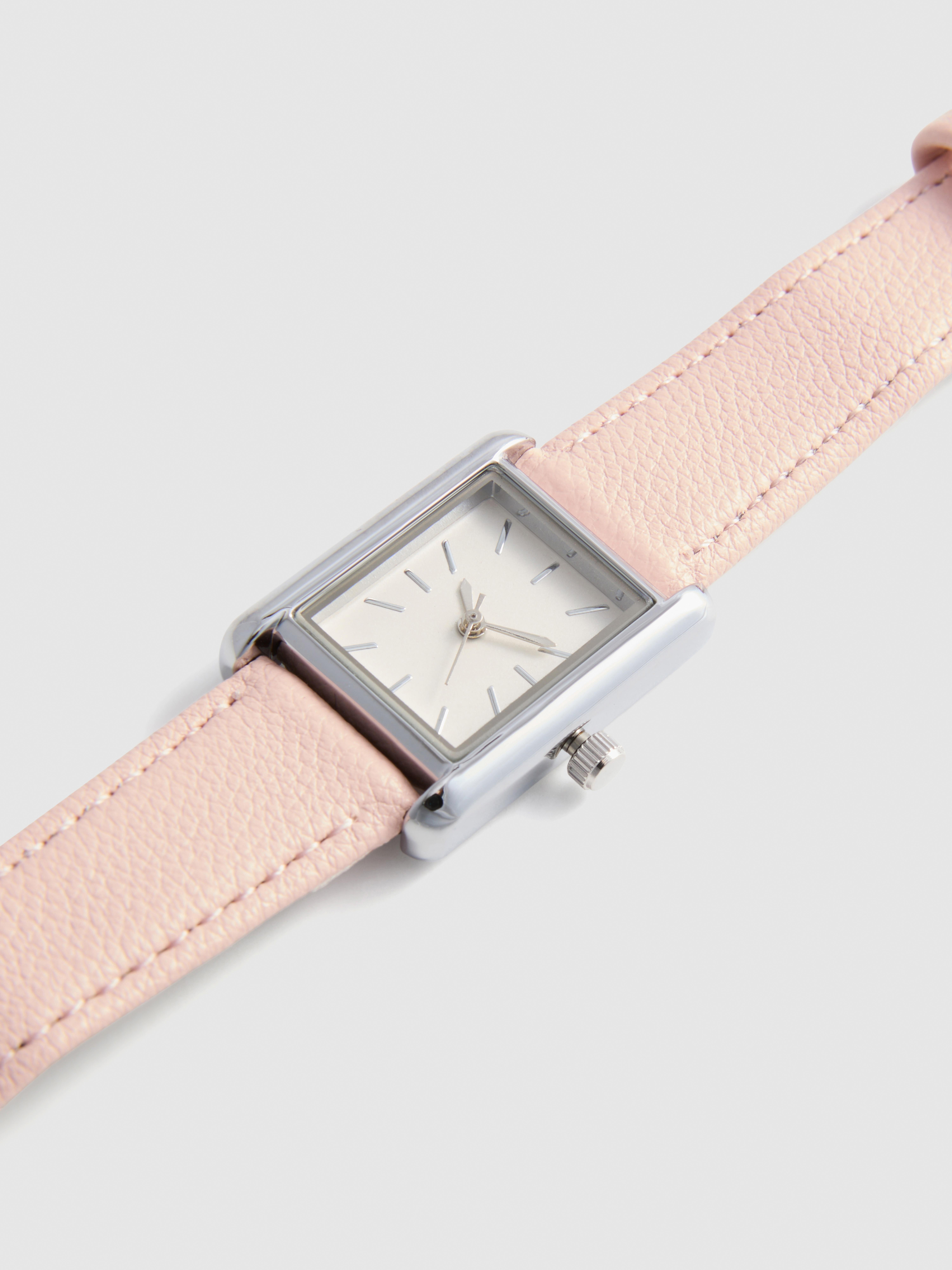 Horloge met imitatieleren bandje