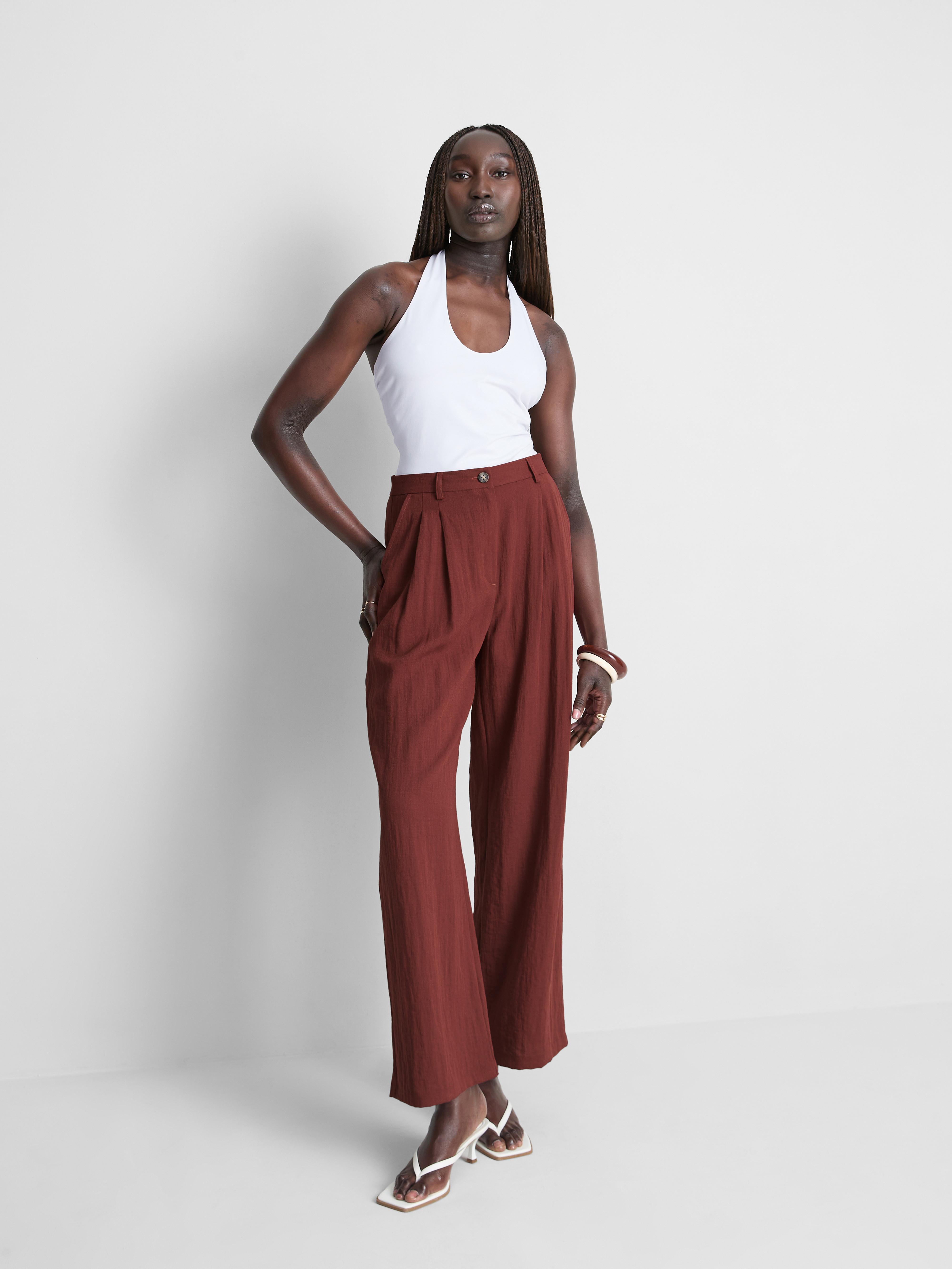 Textured Slouchy Mid Rise Trousers Maroon