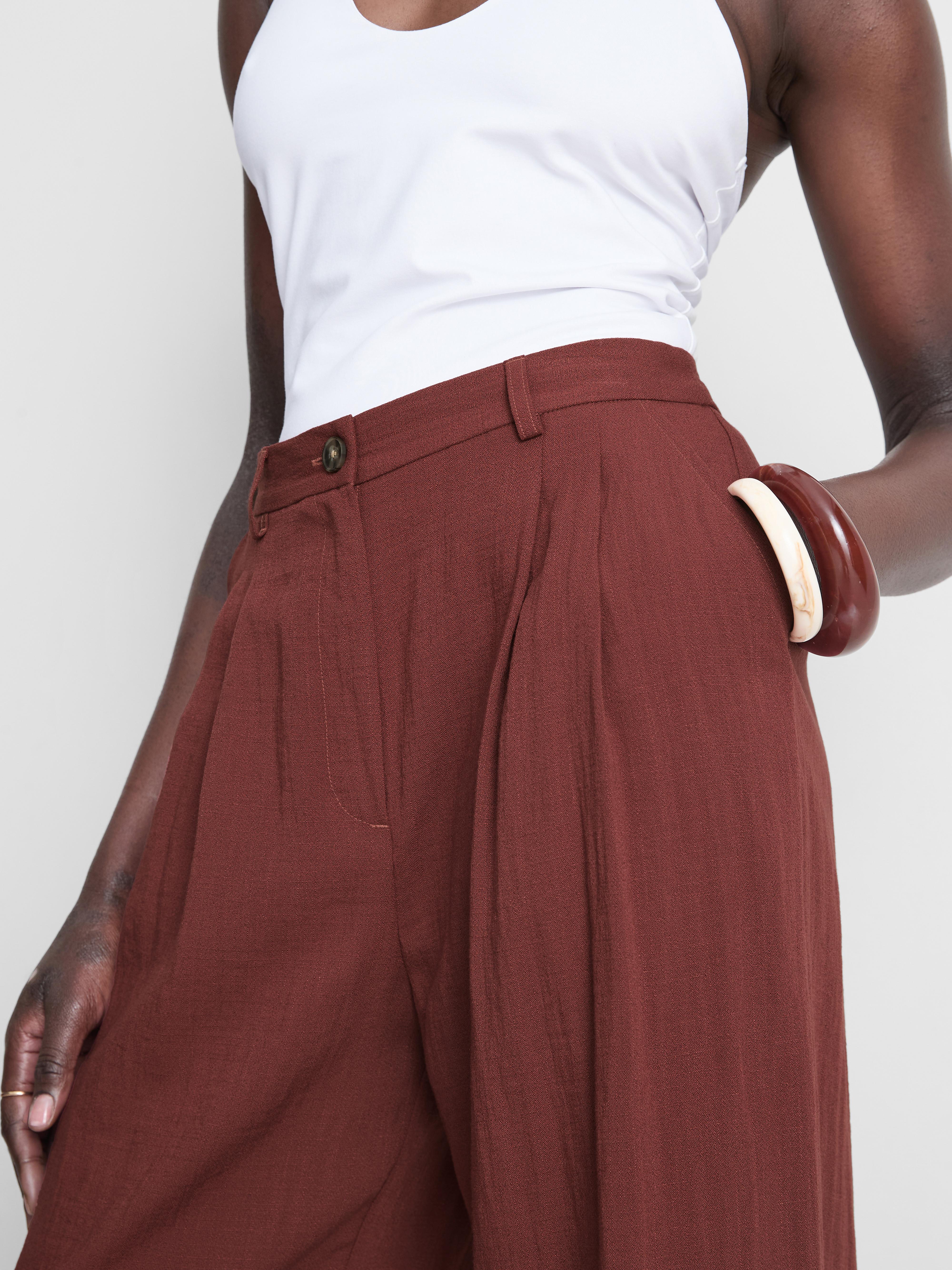 Textured Slouchy Mid Rise Trousers