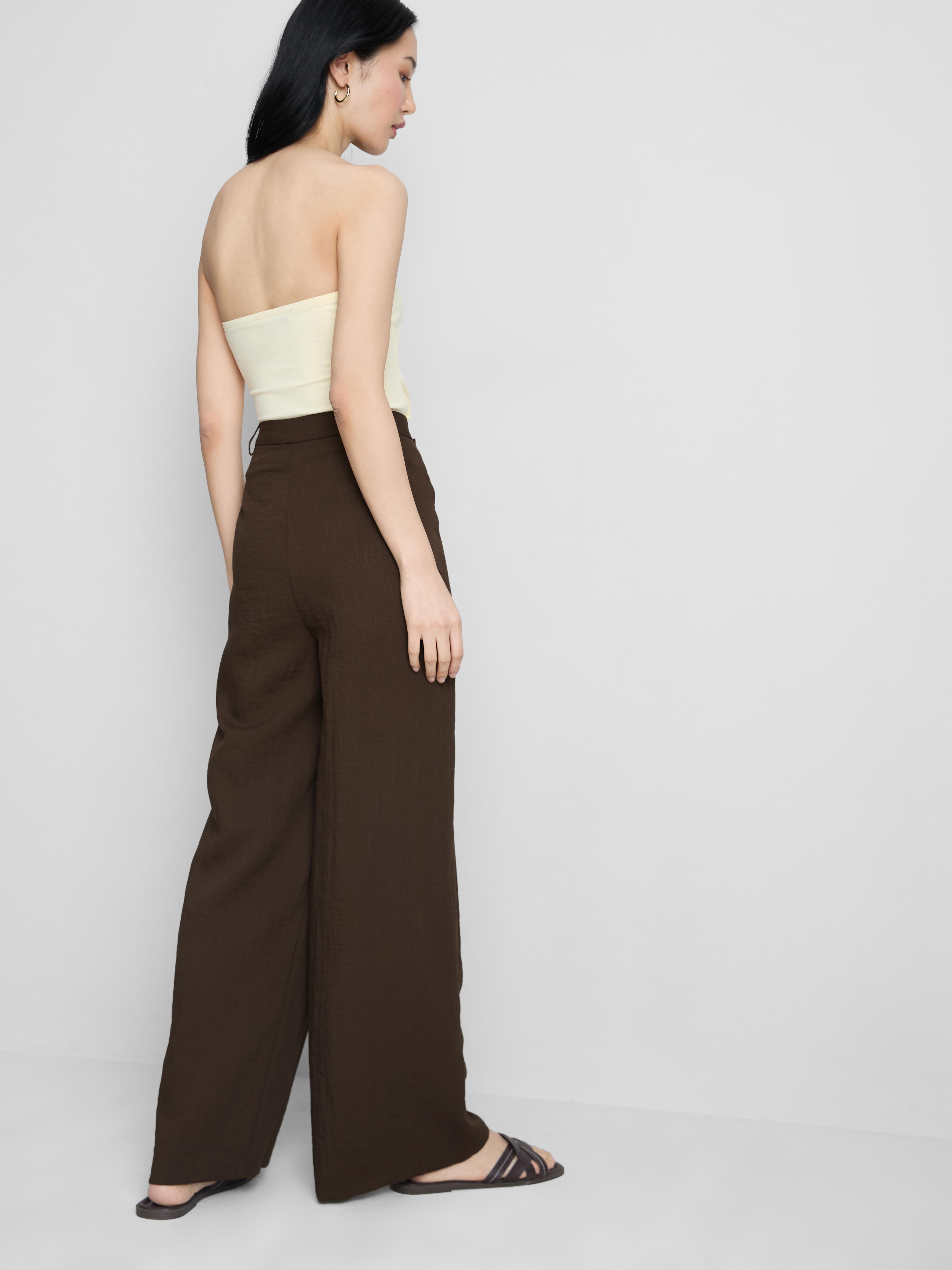 Textured Slouchy Mid Rise Trousers