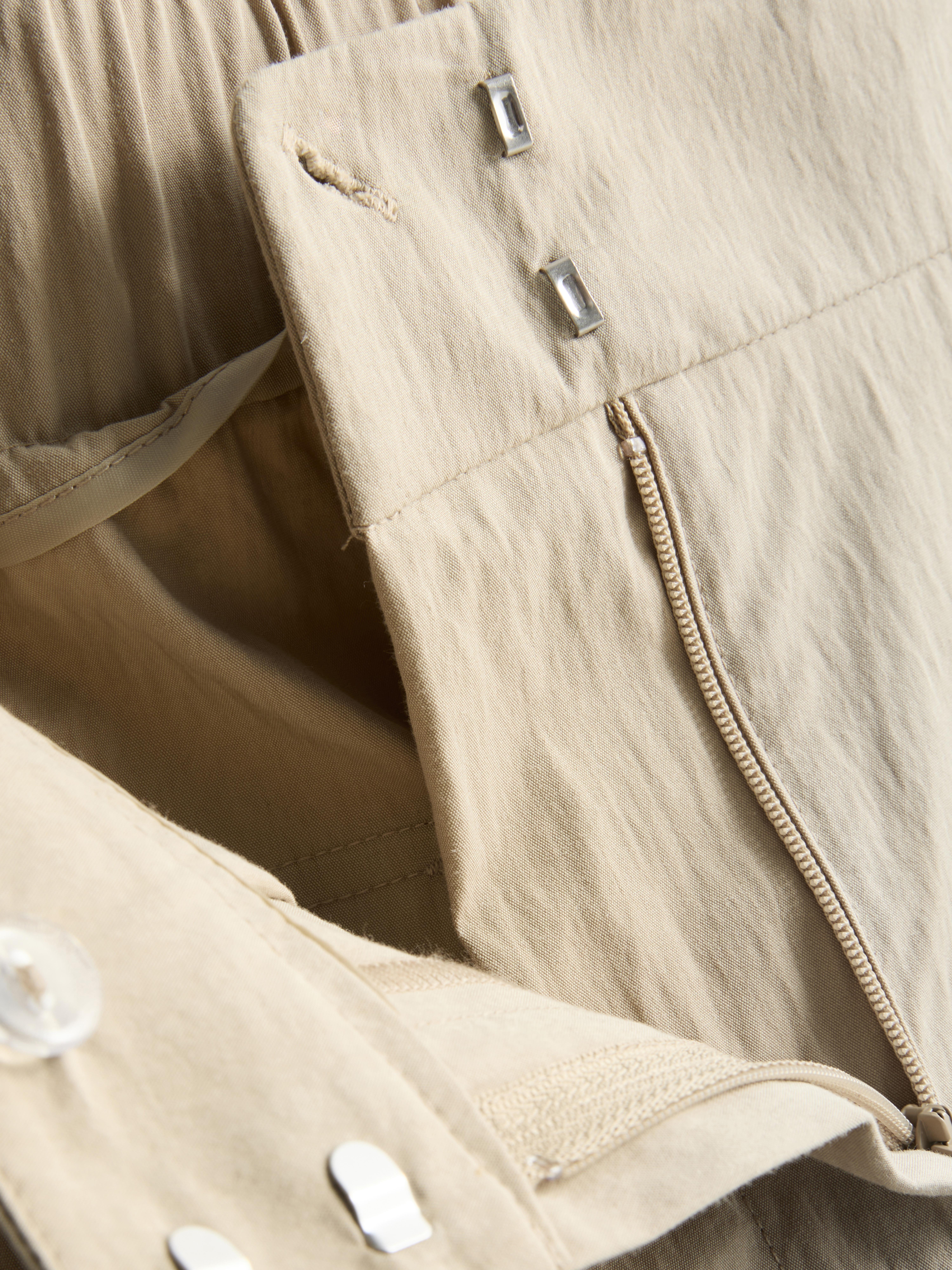 Pantalones cortos tipo bermuda de talle alto