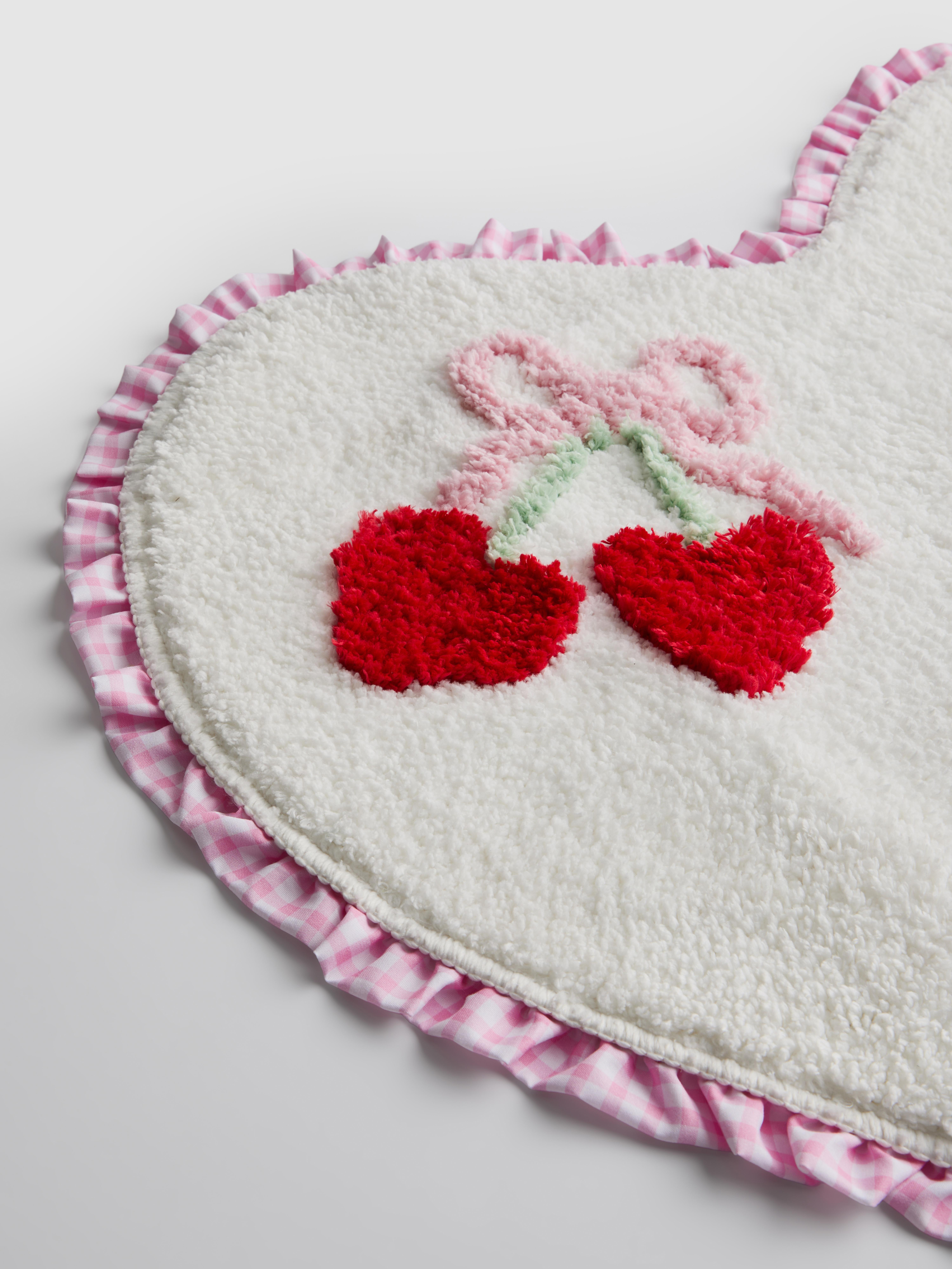 Tapis de bain en cœur à motif cerise