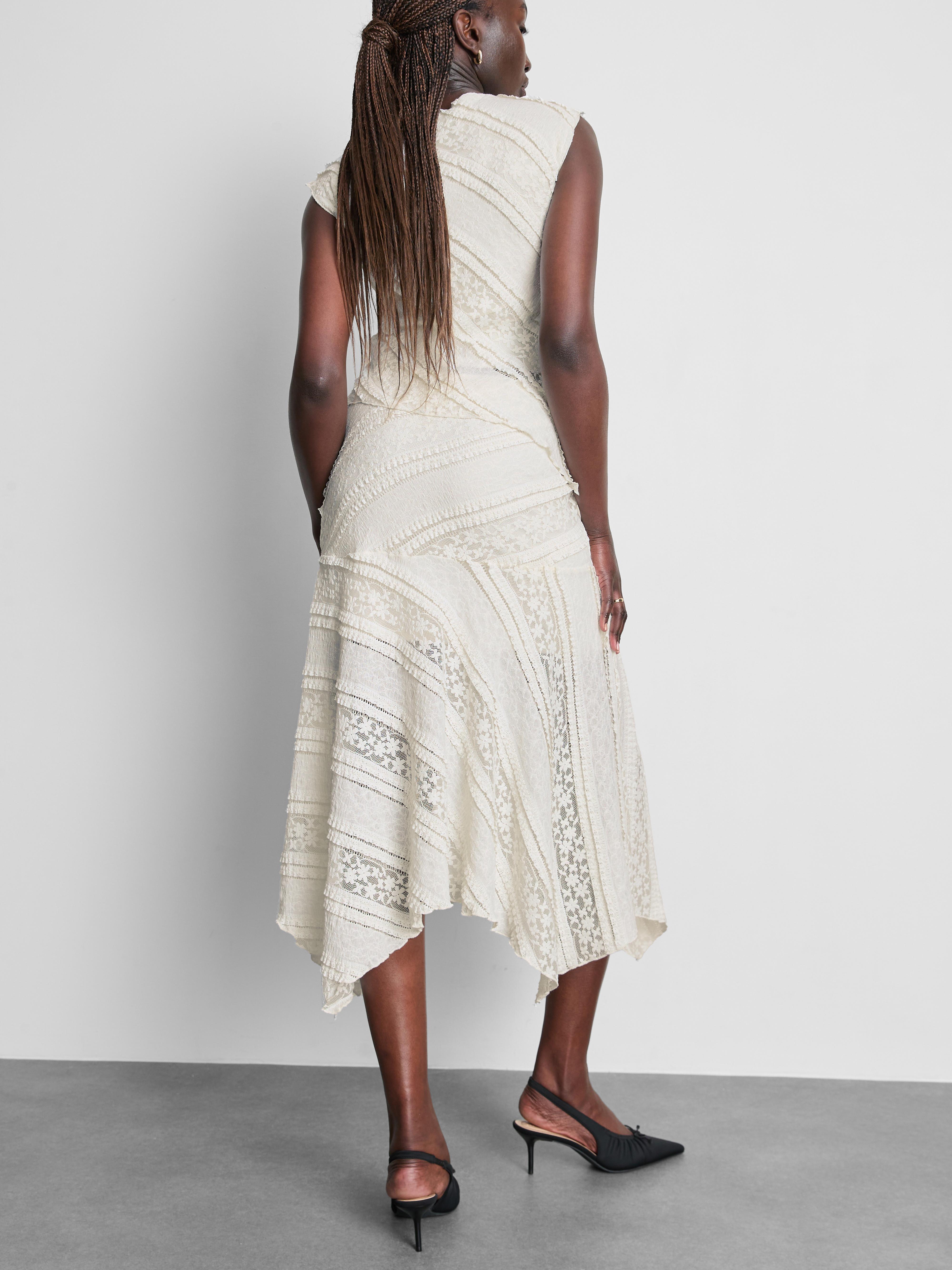 Asymmetric Hem Lace Skirt