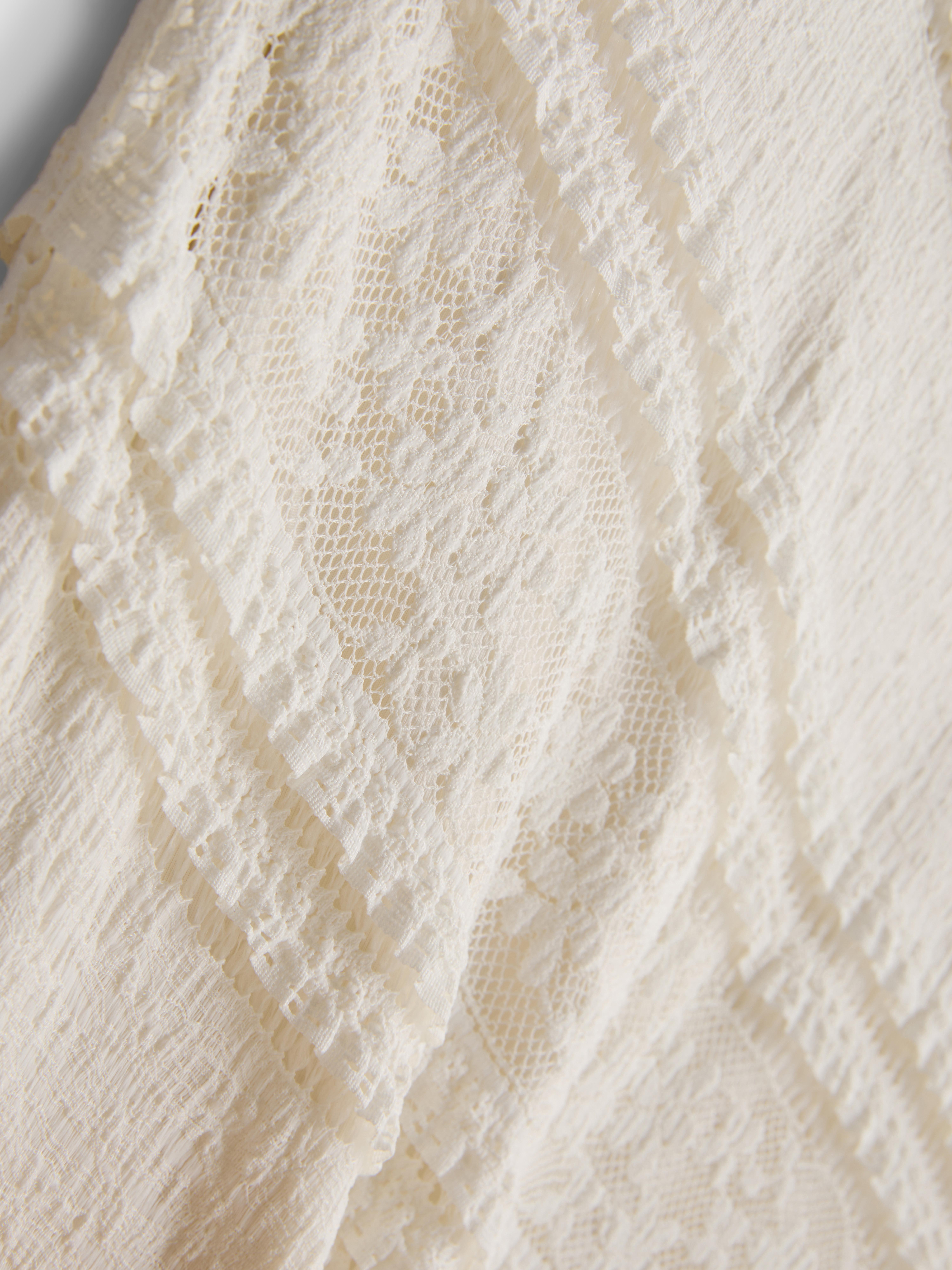 Asymmetric Hem Lace Skirt