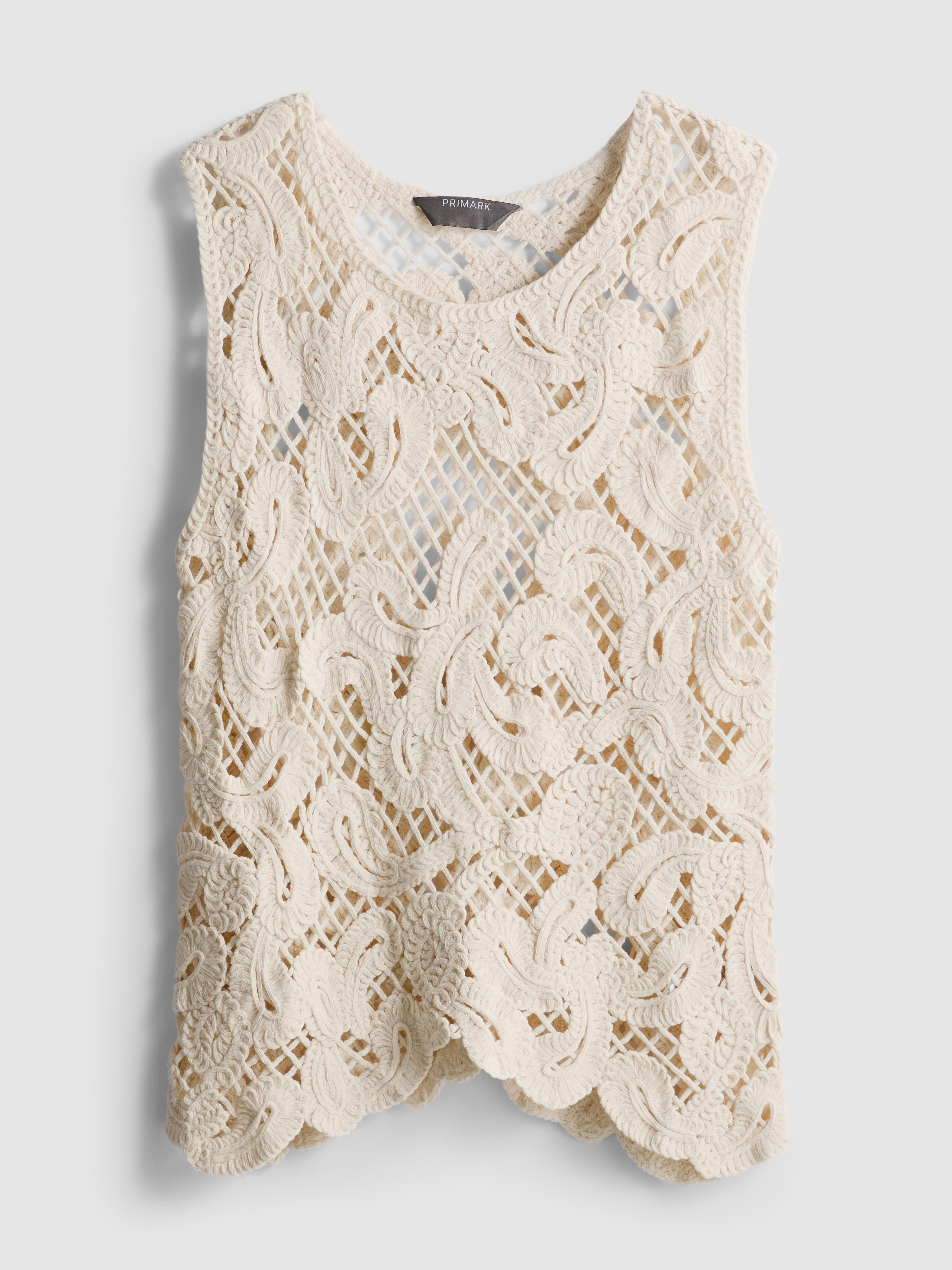 Débardeur asymétrique en maille crochet