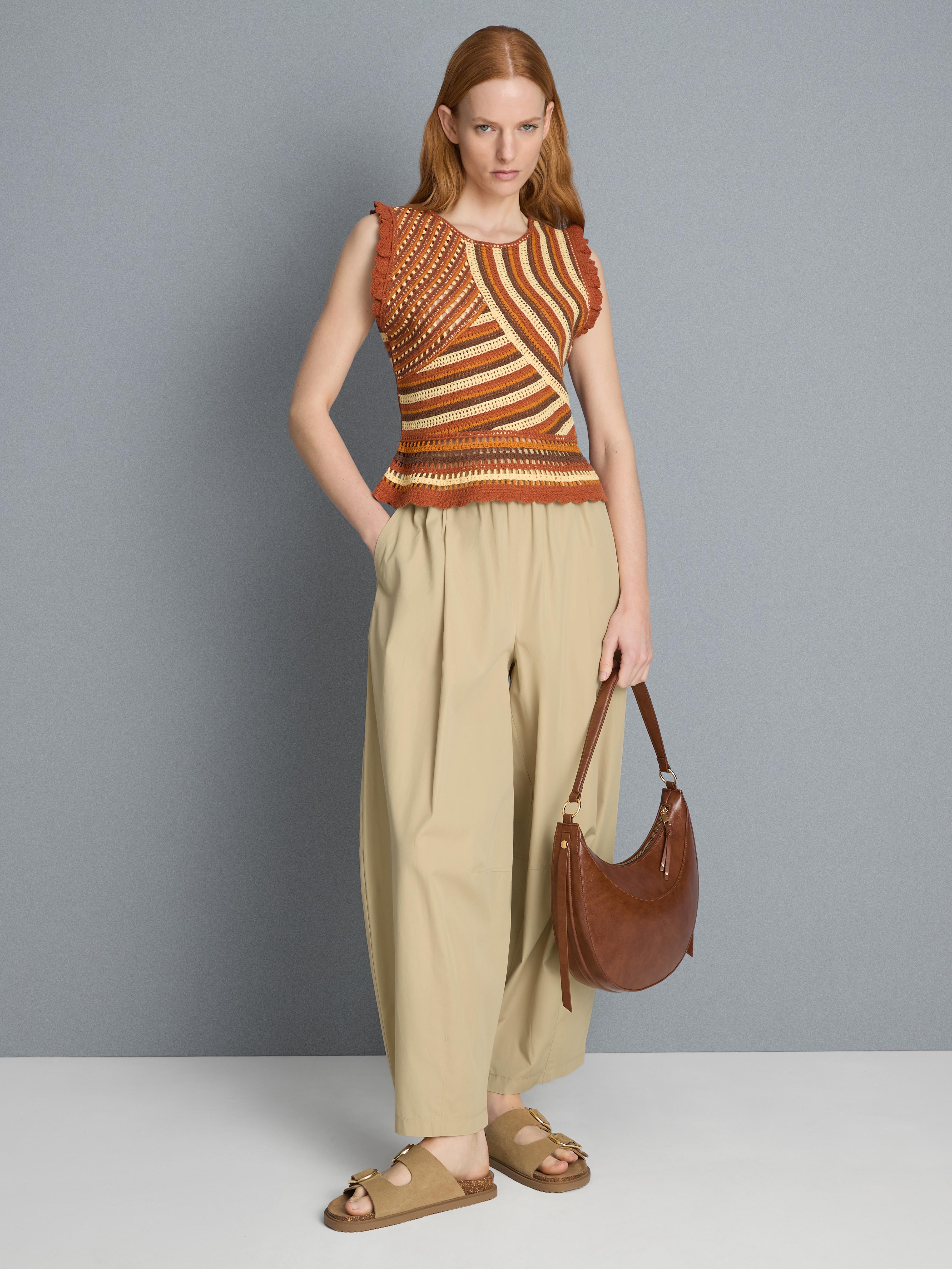 Pantalones bombachos con pinzas de tacto suave