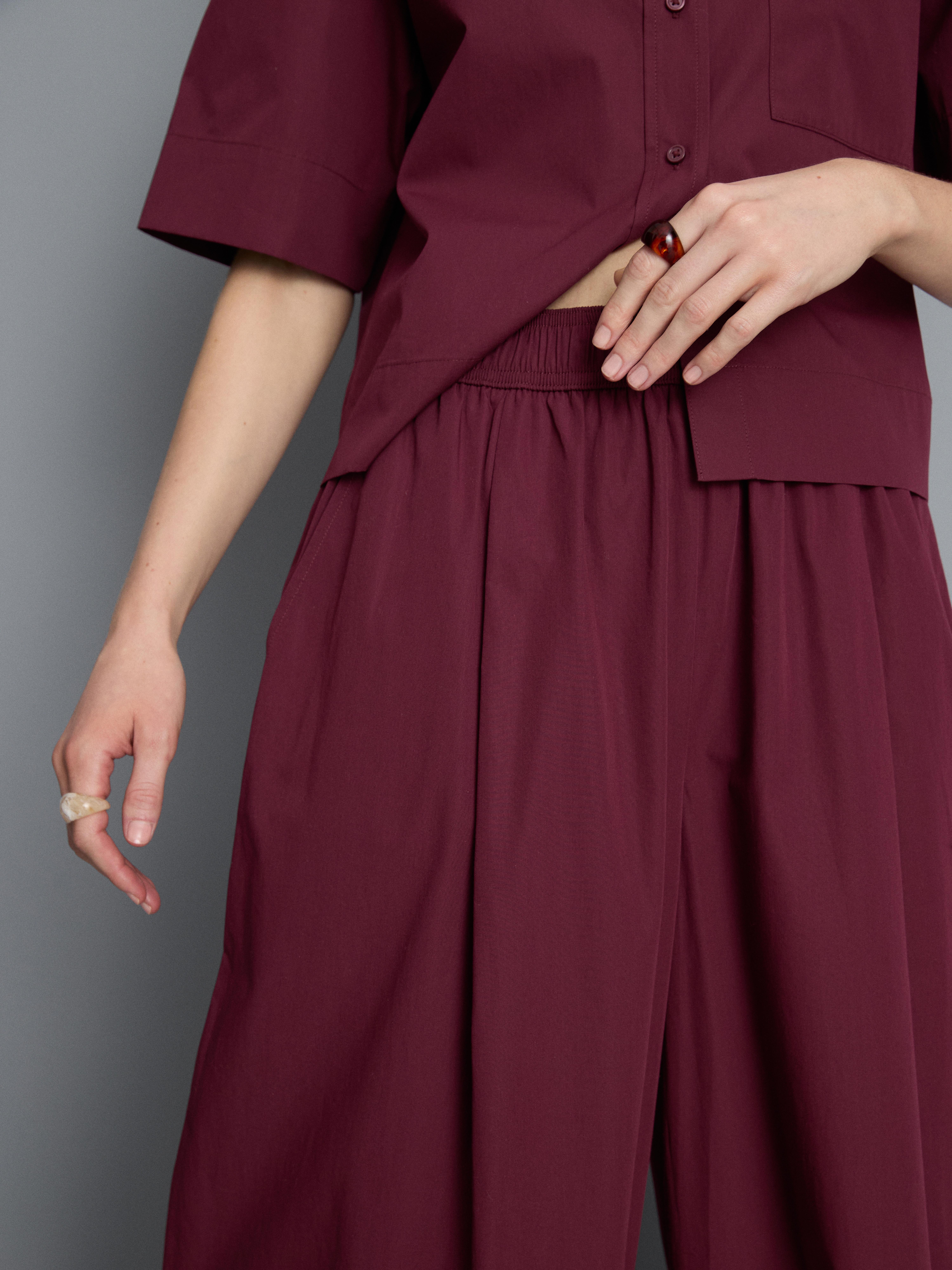Papertouch broek met geplooide barrel-pijpen