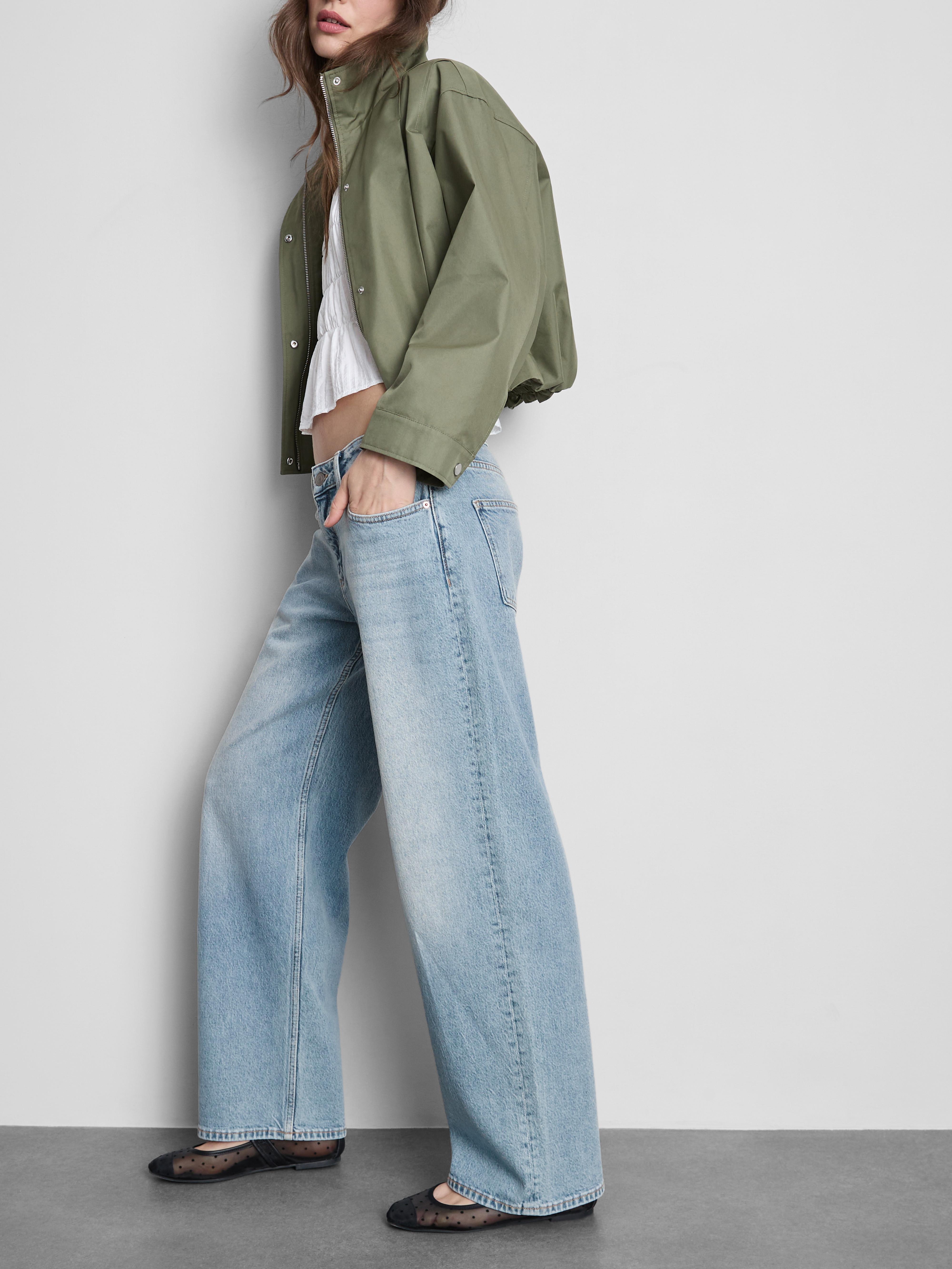 Relaxed Low-Rise Straight-Leg Denim Jeans