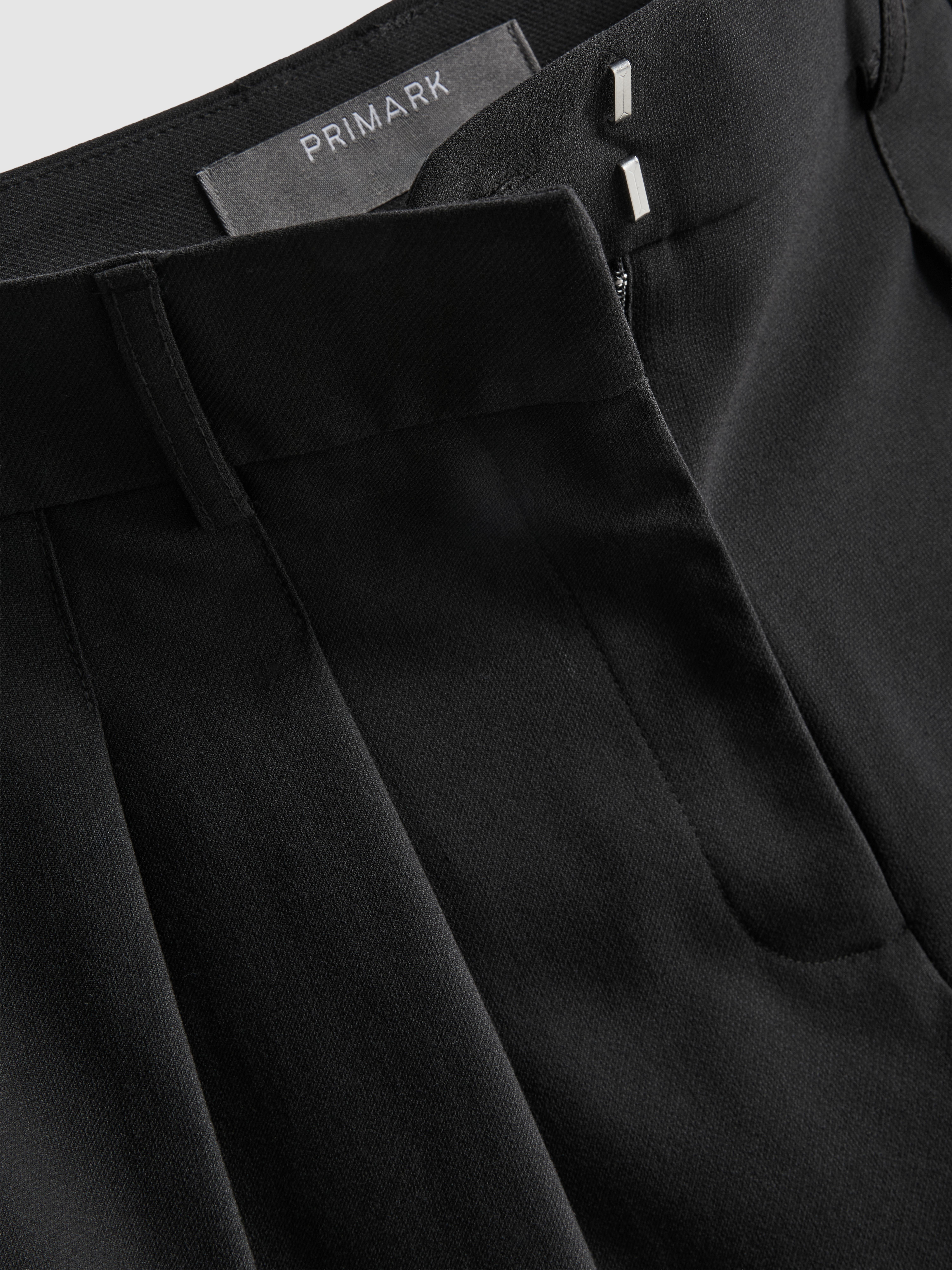 Pleated Bermuda Shorts