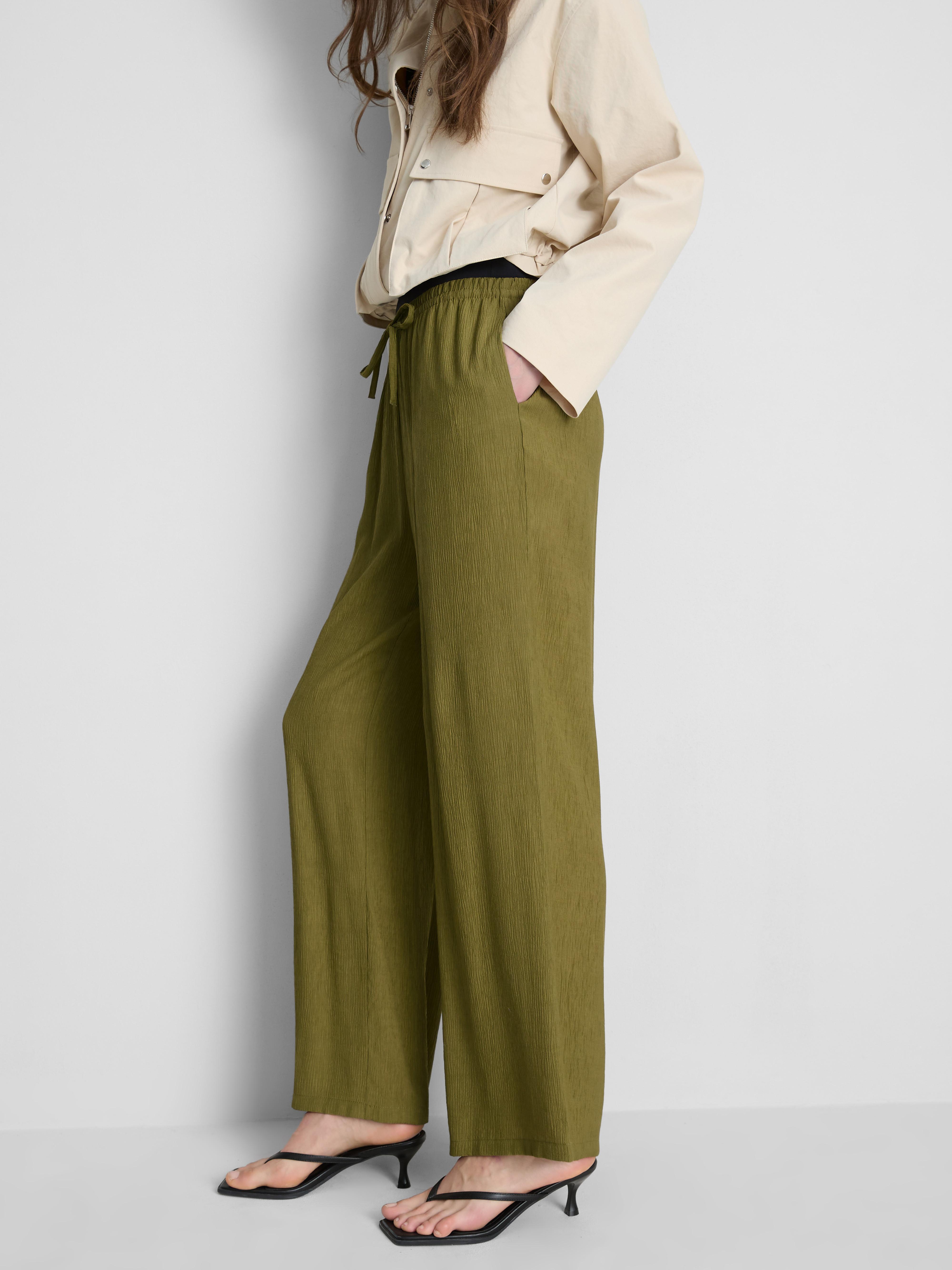 Hose in Knitteroptik mit weitem Bein