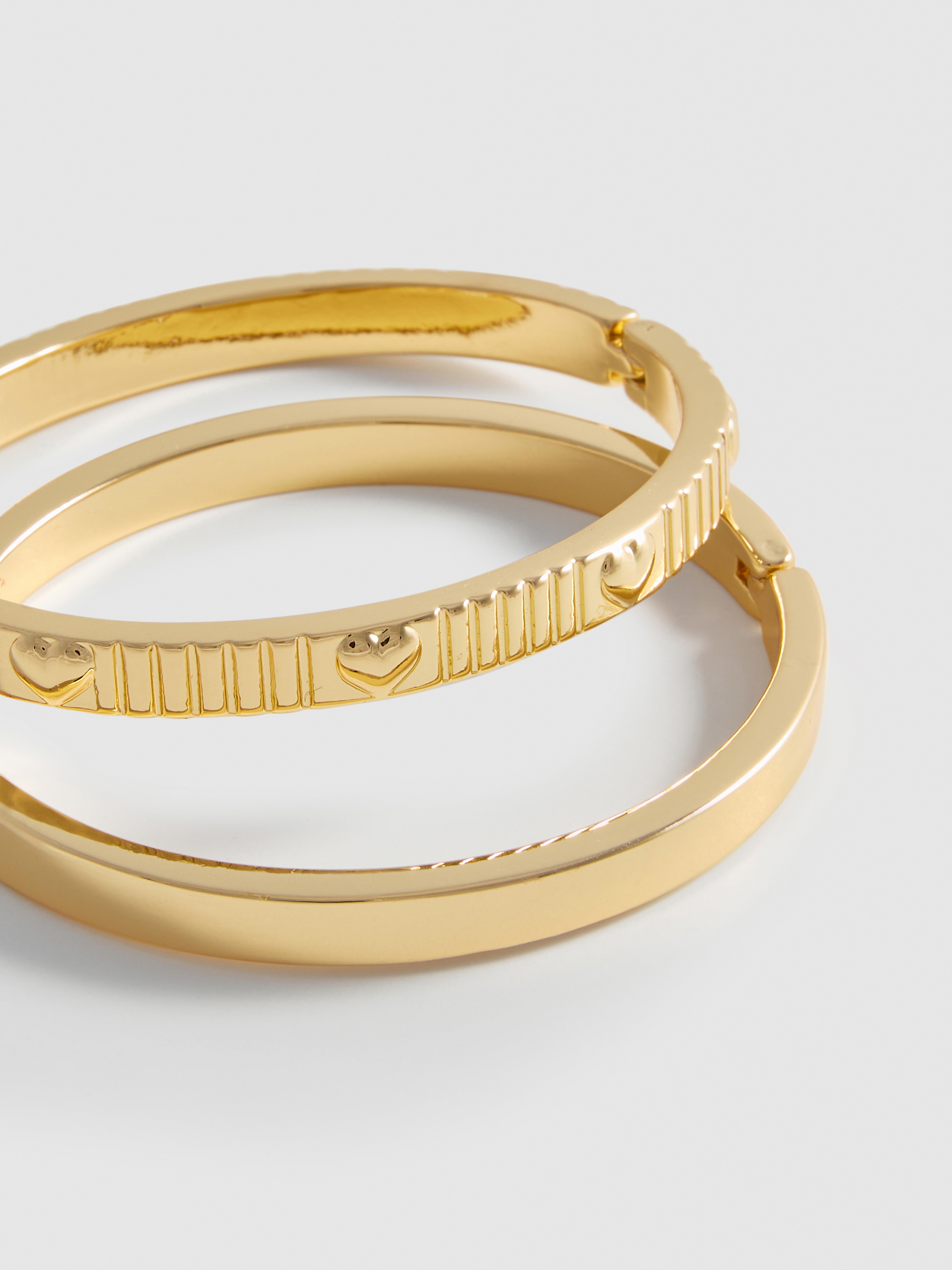 Lot de 2 bracelets joncs à cœurs