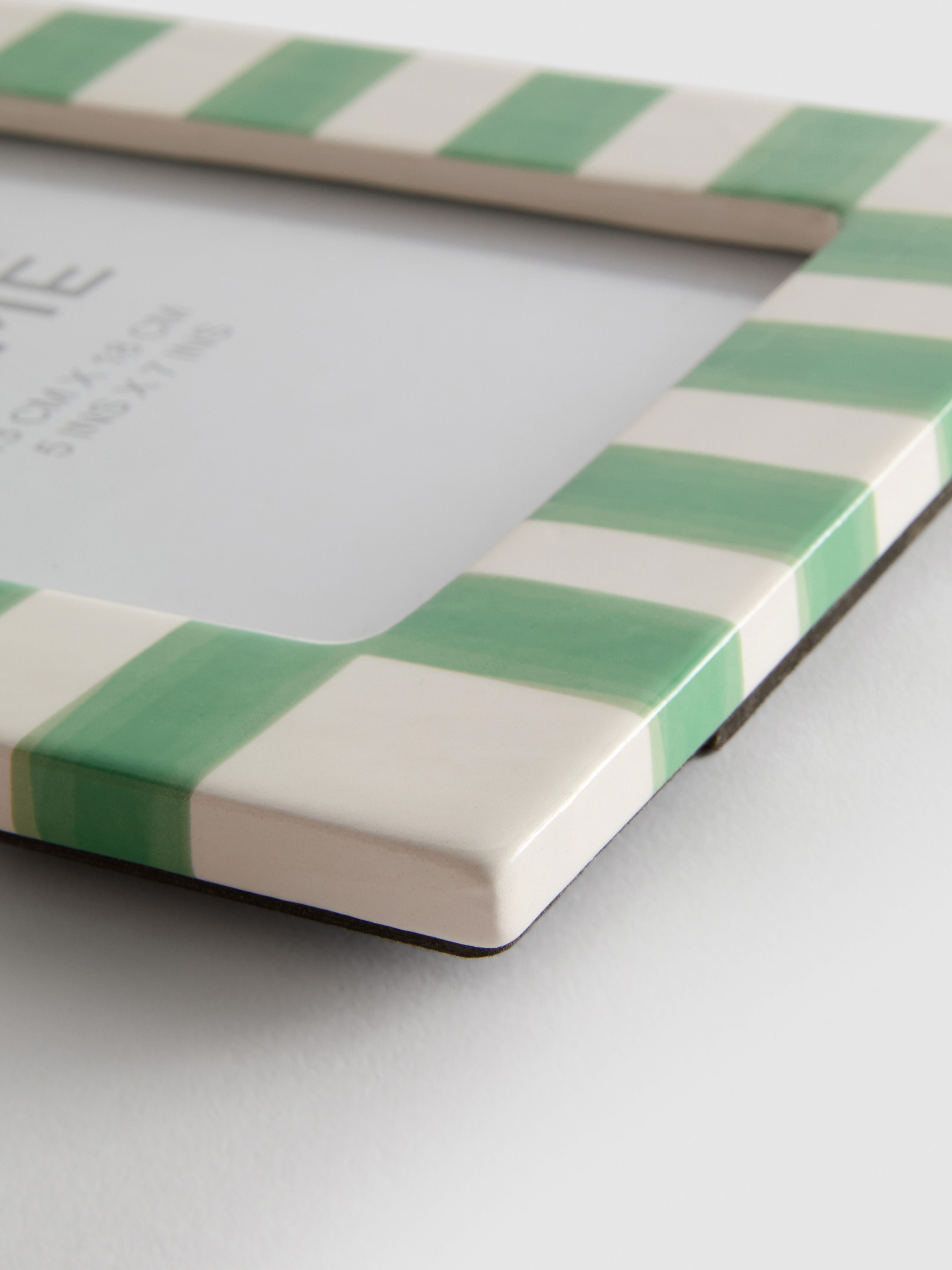 Ceramic Striped Picture Frame | 13 x 18cm (5x7in)