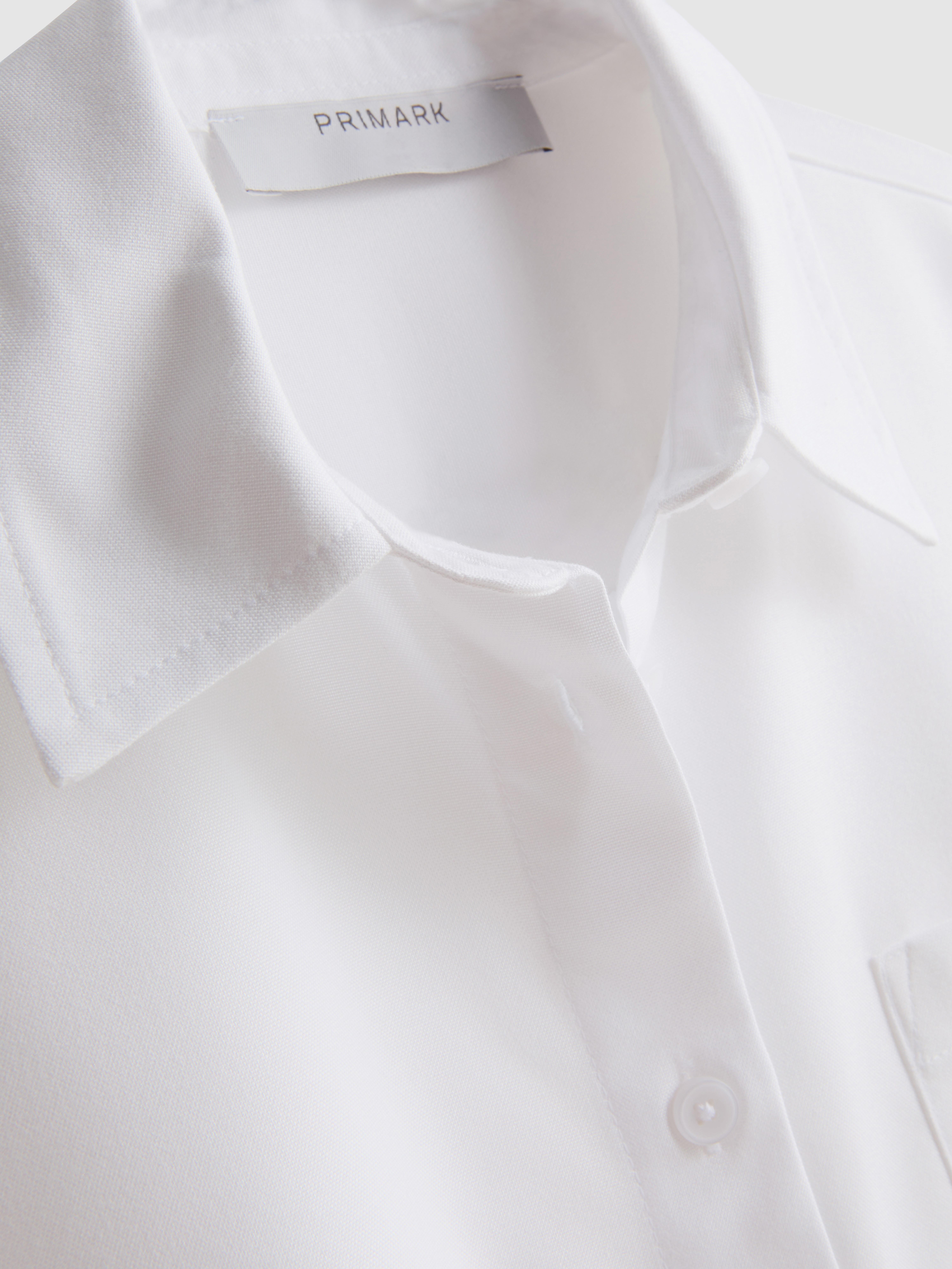 Camisa Oxford corta de corte cuadrado de manga corta
