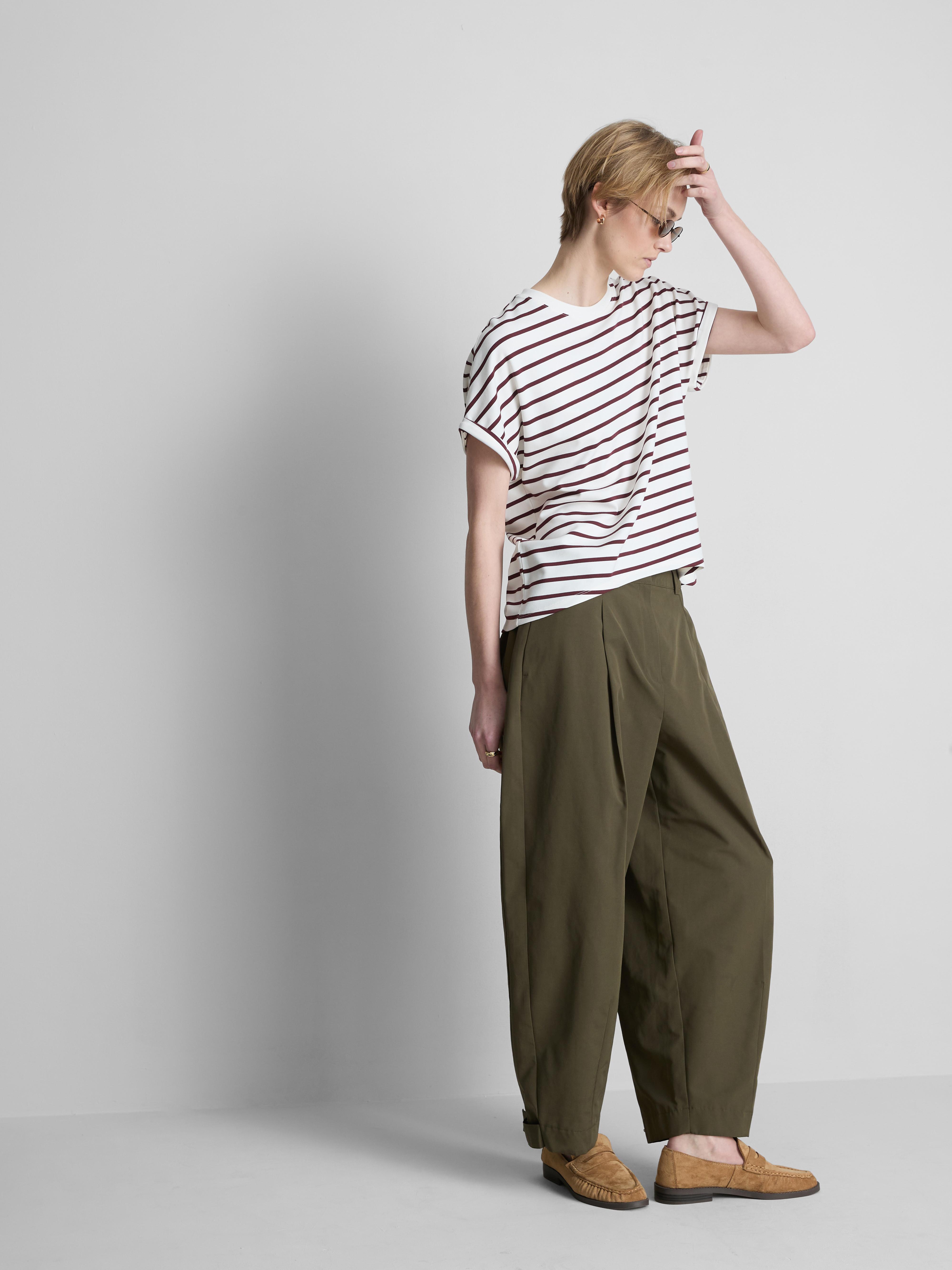 Gestreept T-shirt met omgeslagen boorden The Edit