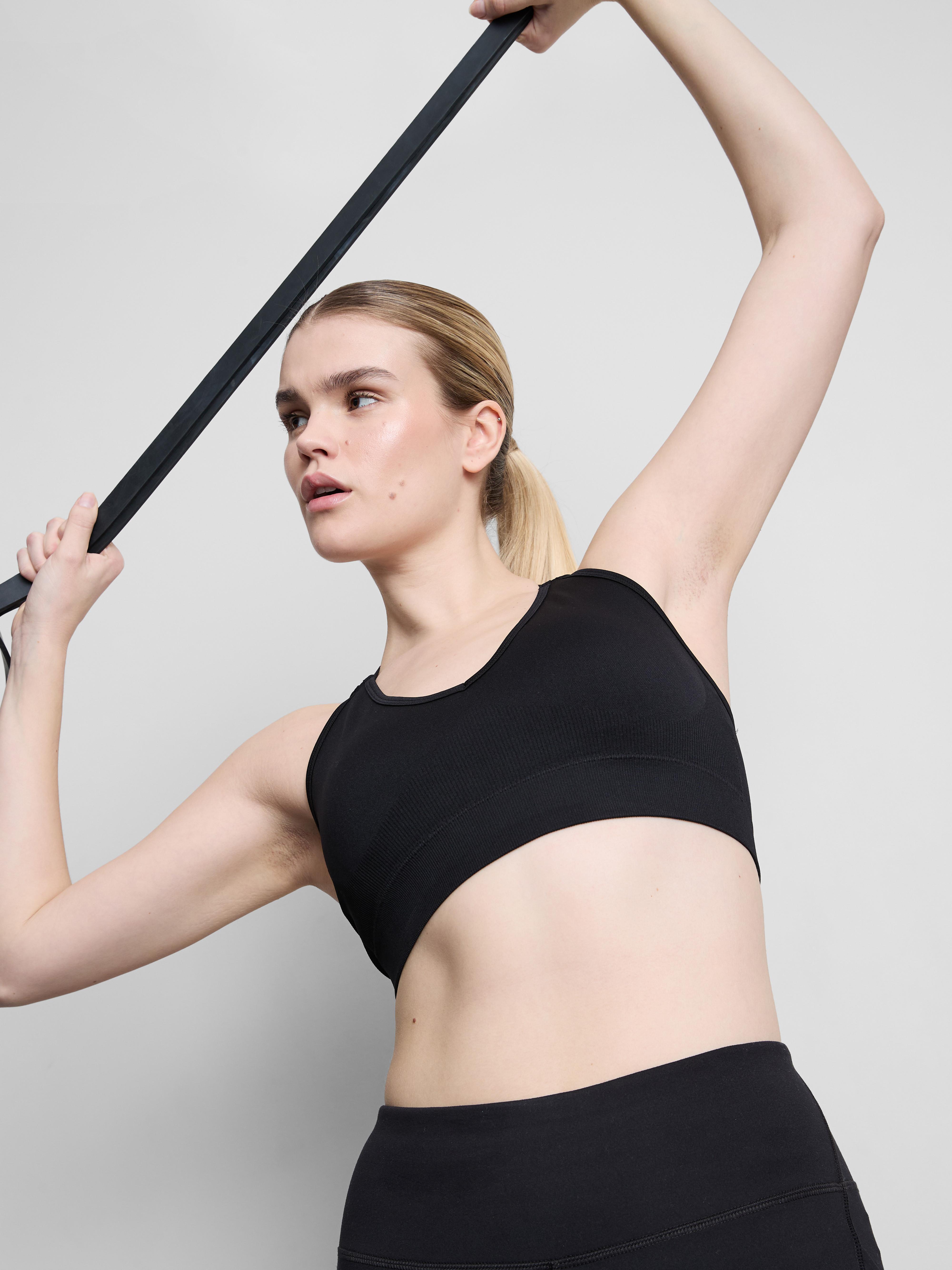 Bezešvý sportovní crop top se zkříženými zády