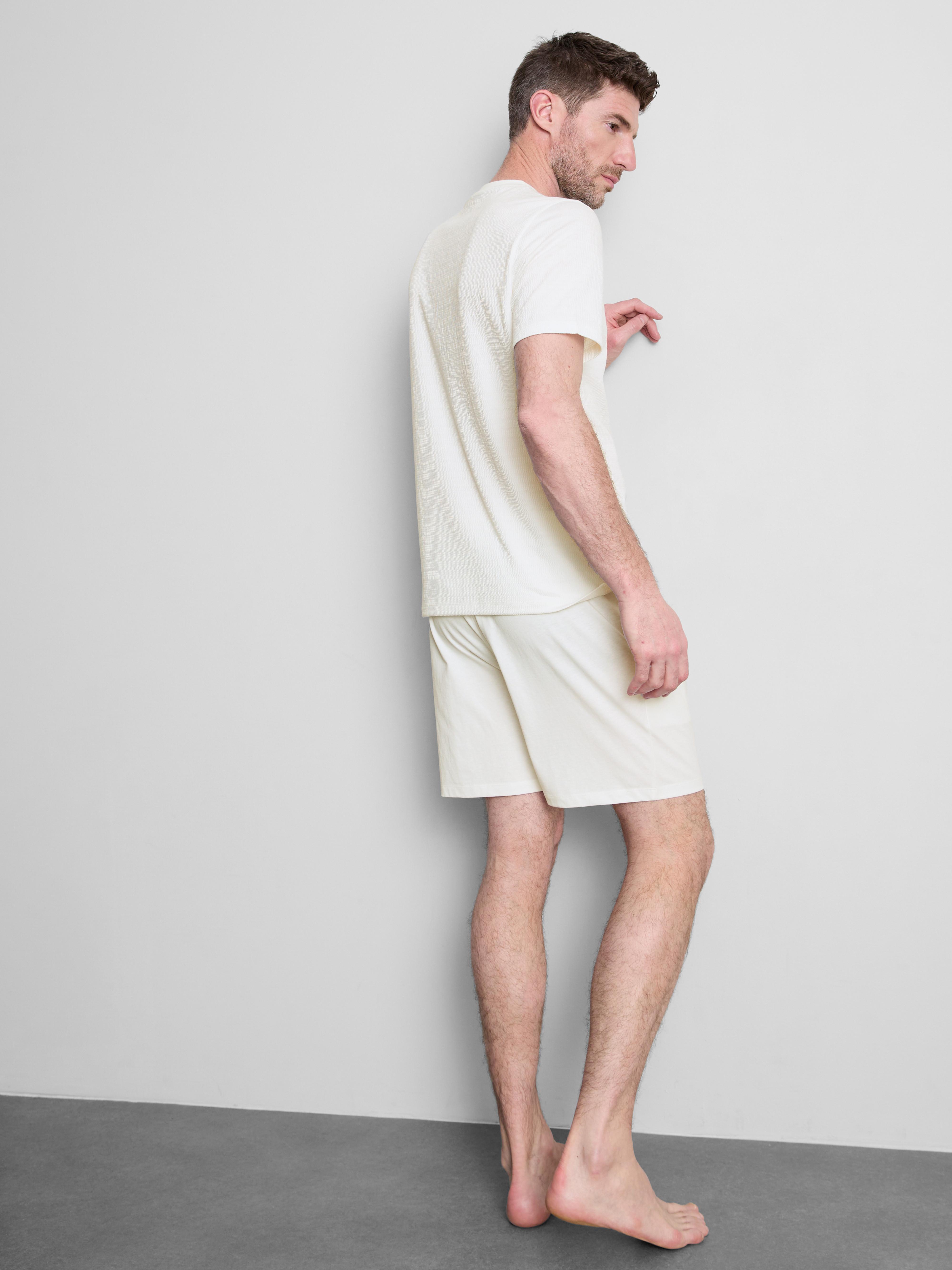 Korte pyjama met textuur