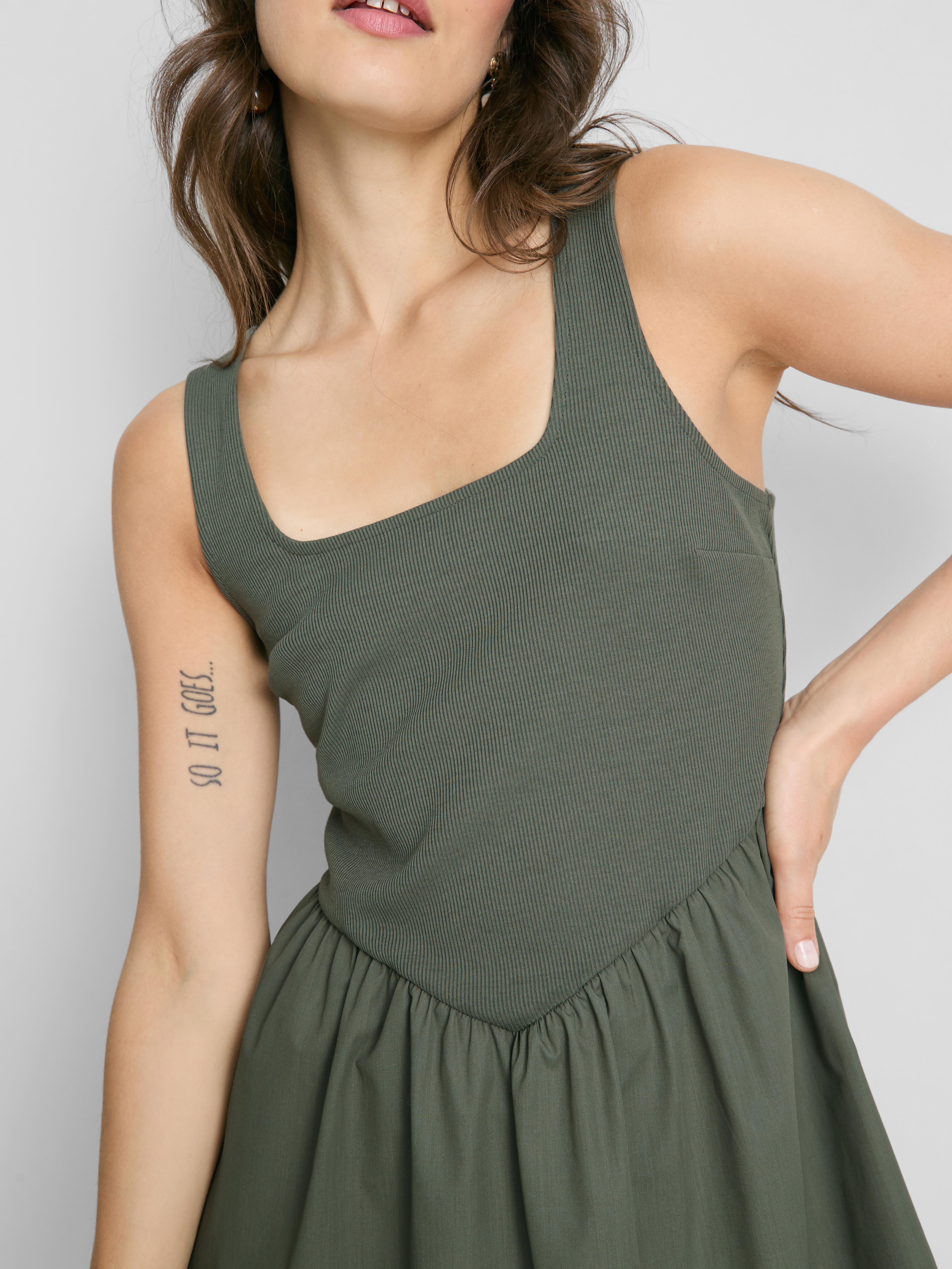 primark drop waist dress Elevate your evening wardrobe without breaking the bank! This look features  a stunning rust Primark Sleeveless Satin Asymmetric Midi Dress (18.00)  with a chic thigh split and crew neckline. It pairs perfectly