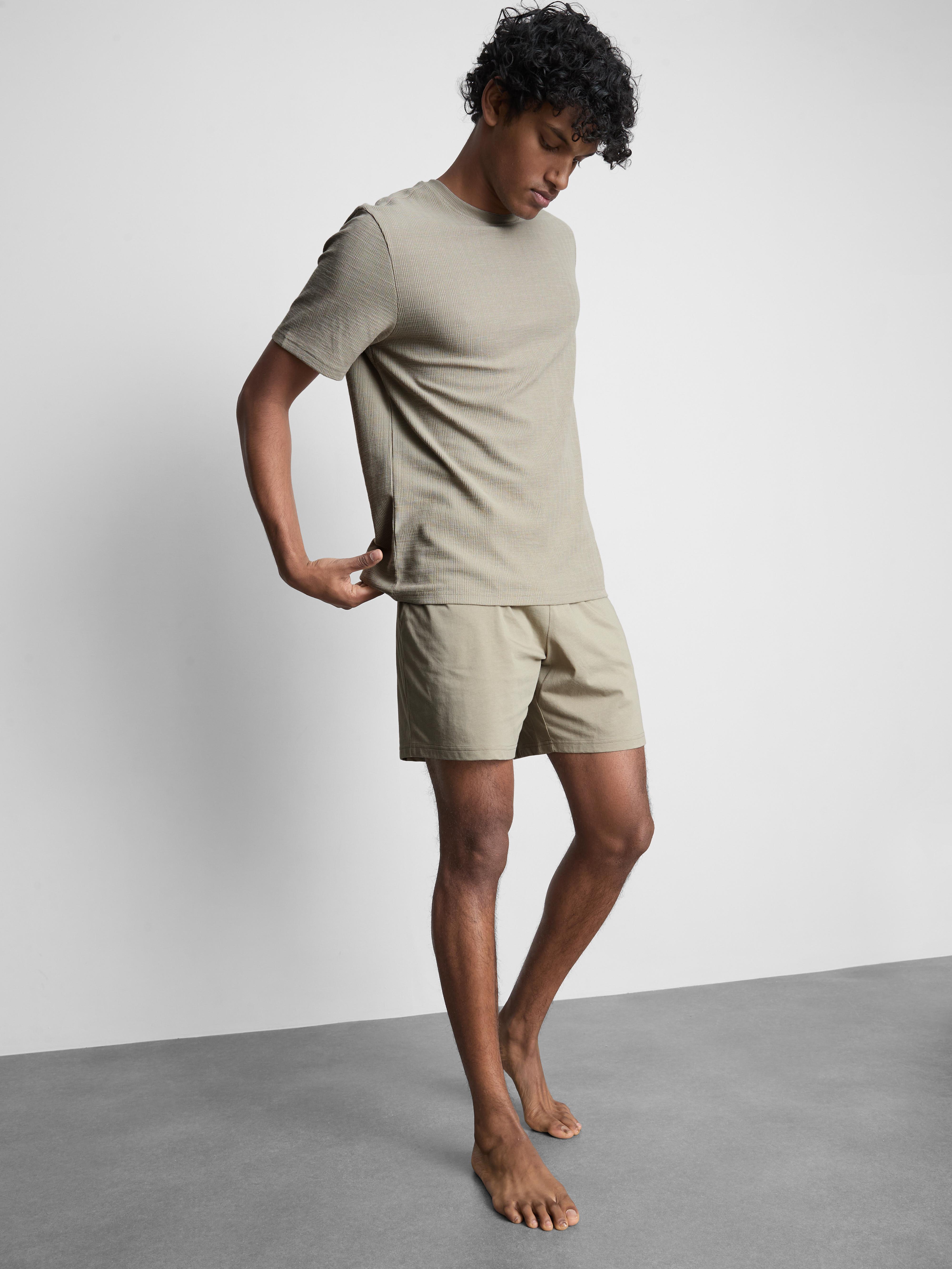 Krátké pyžamo s texturou