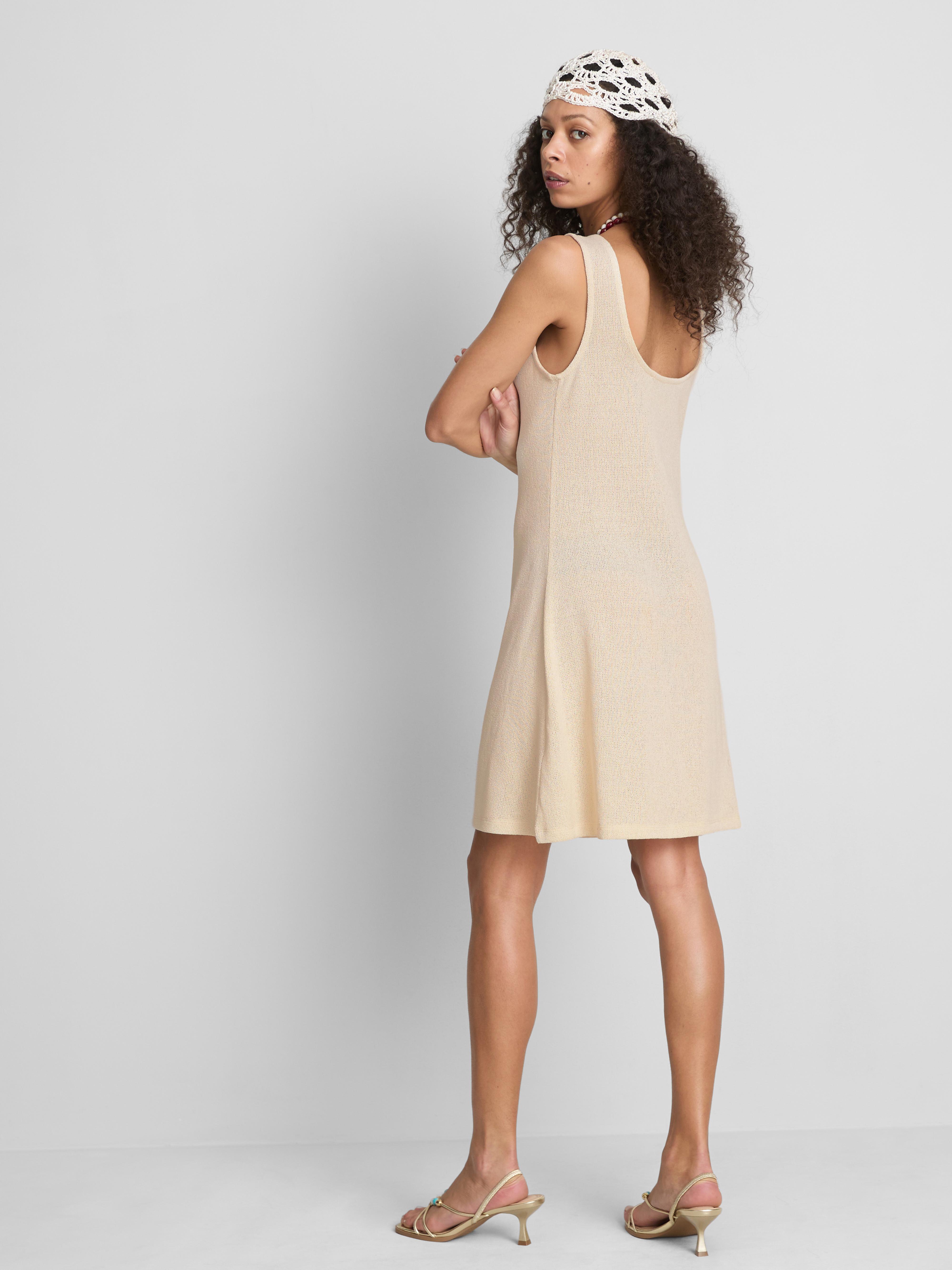 Vestido mini corte trapézio malha