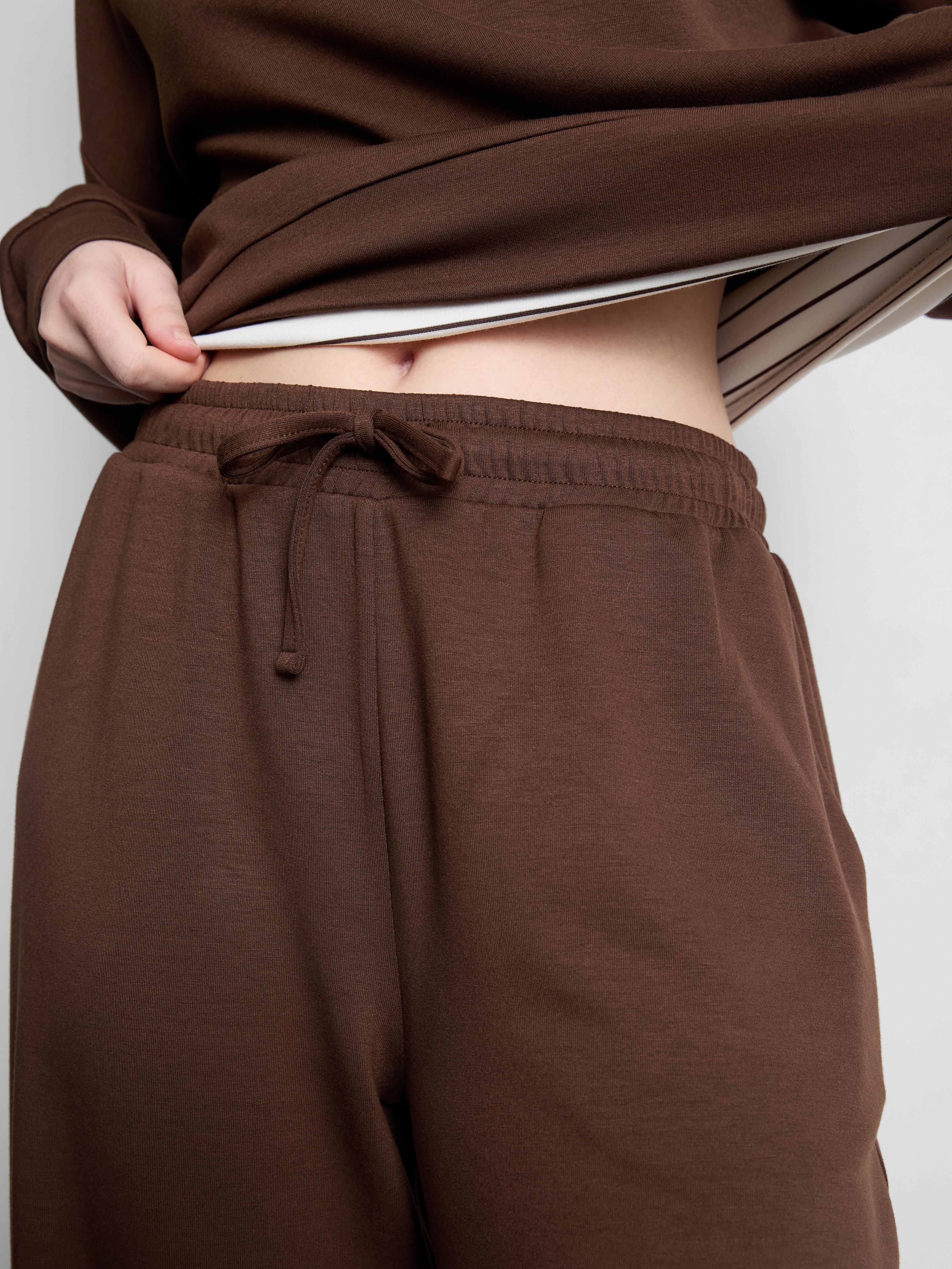 Pantaloni casual largi