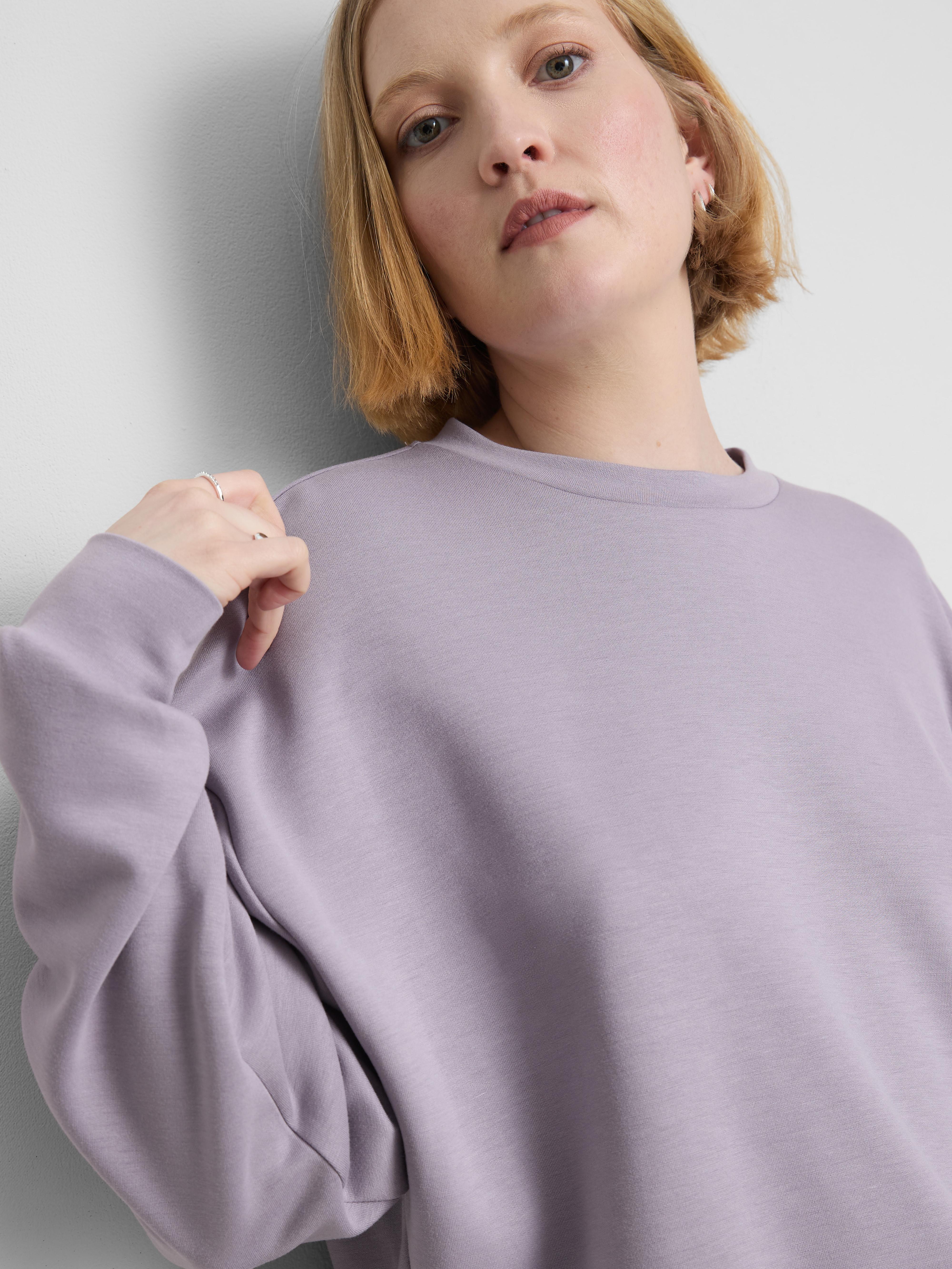 Active Round Neck Sweatshirt