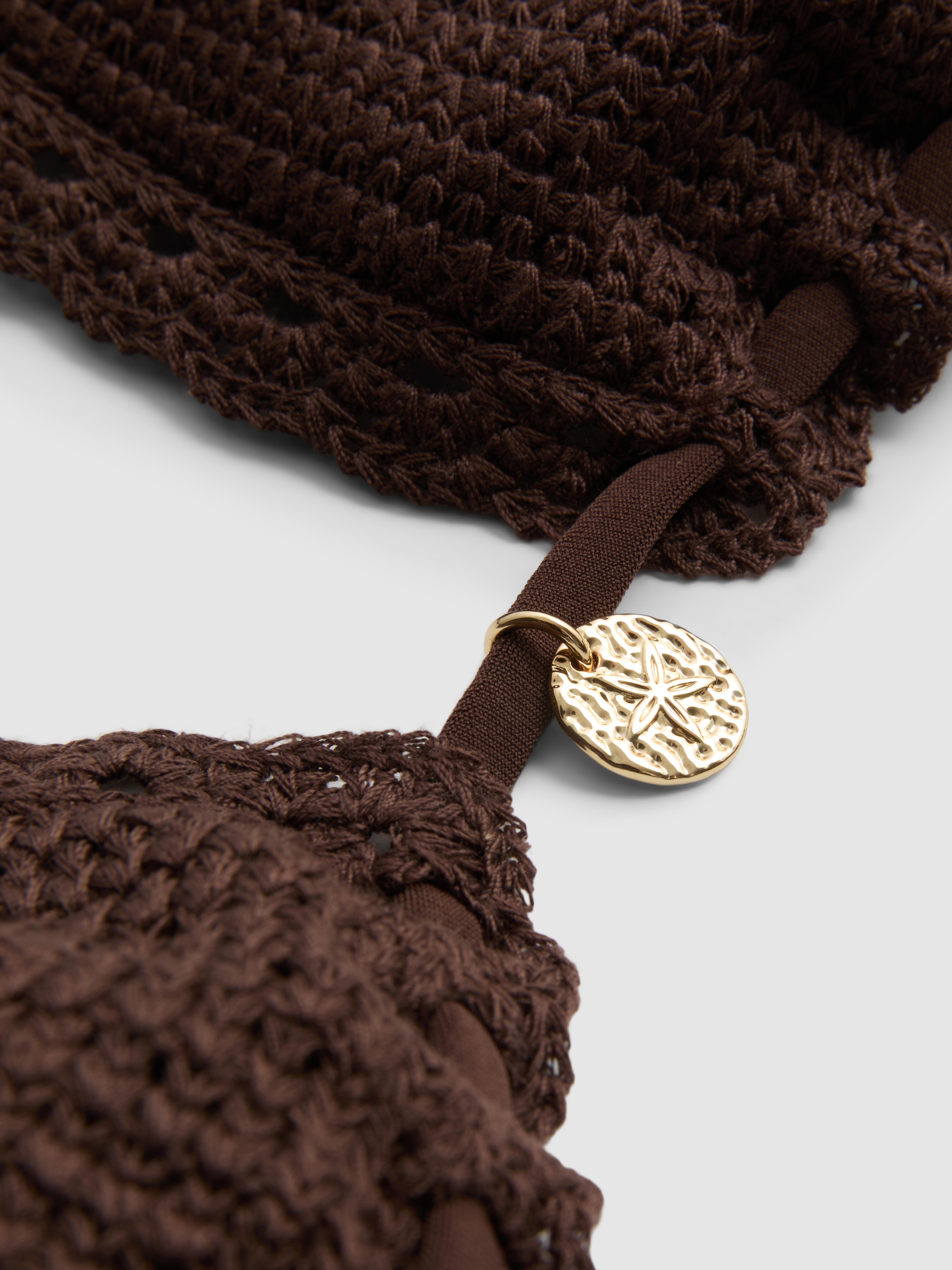 Top de bikini triangular con crochet