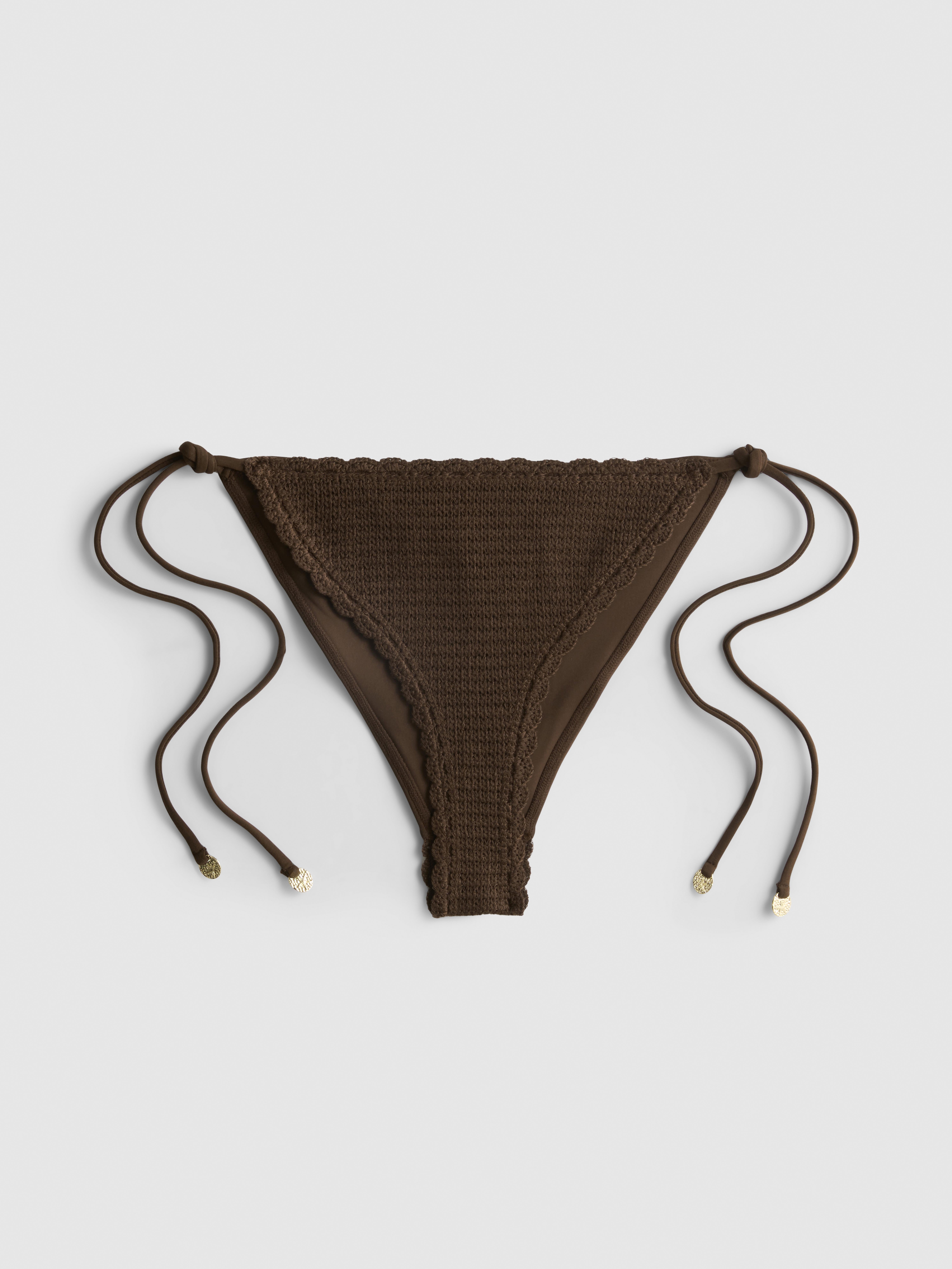 Gehäkelte Bikinihose zum seitlichen Binden