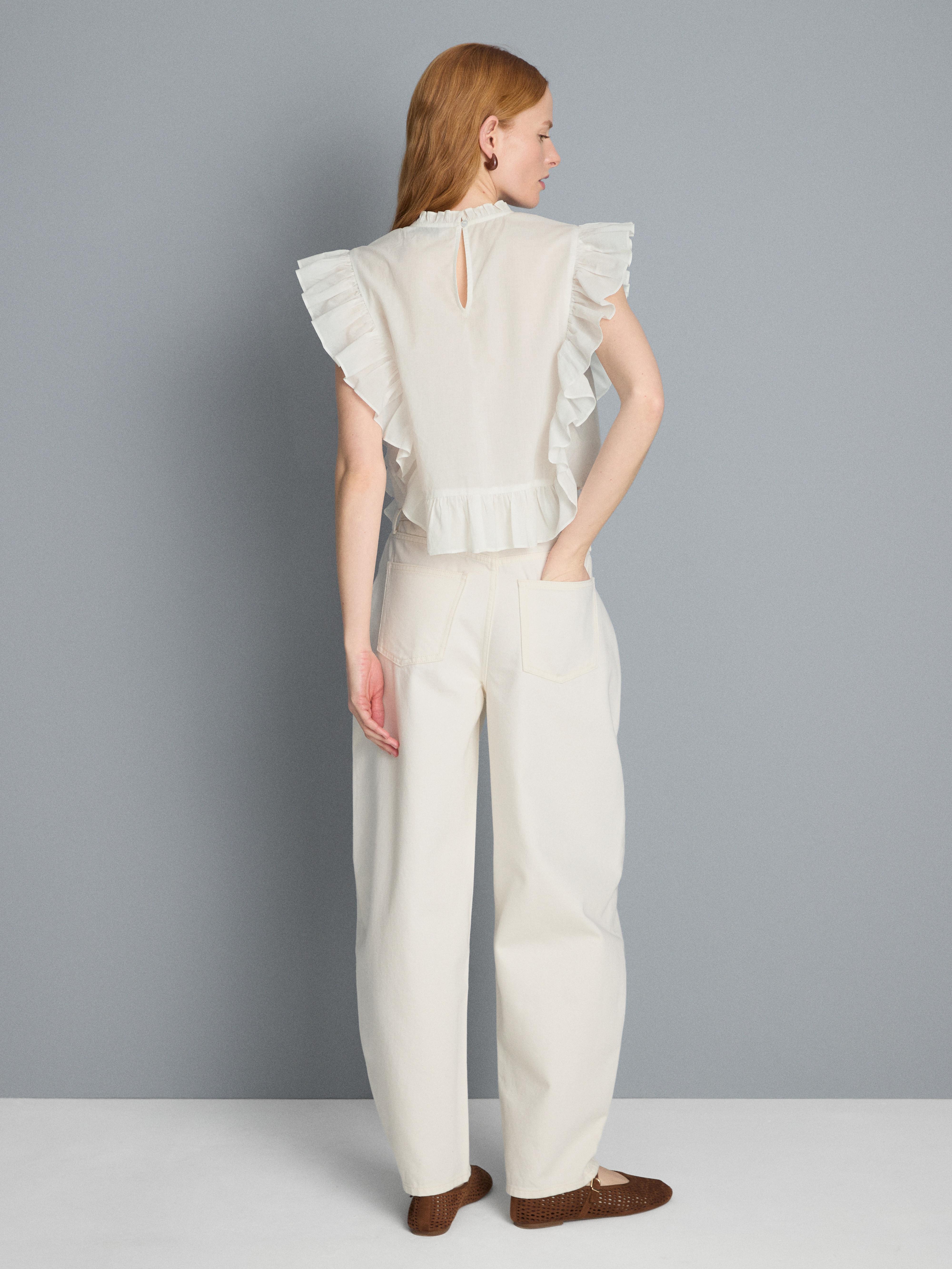 Top tipo babete bordado tecido algodão