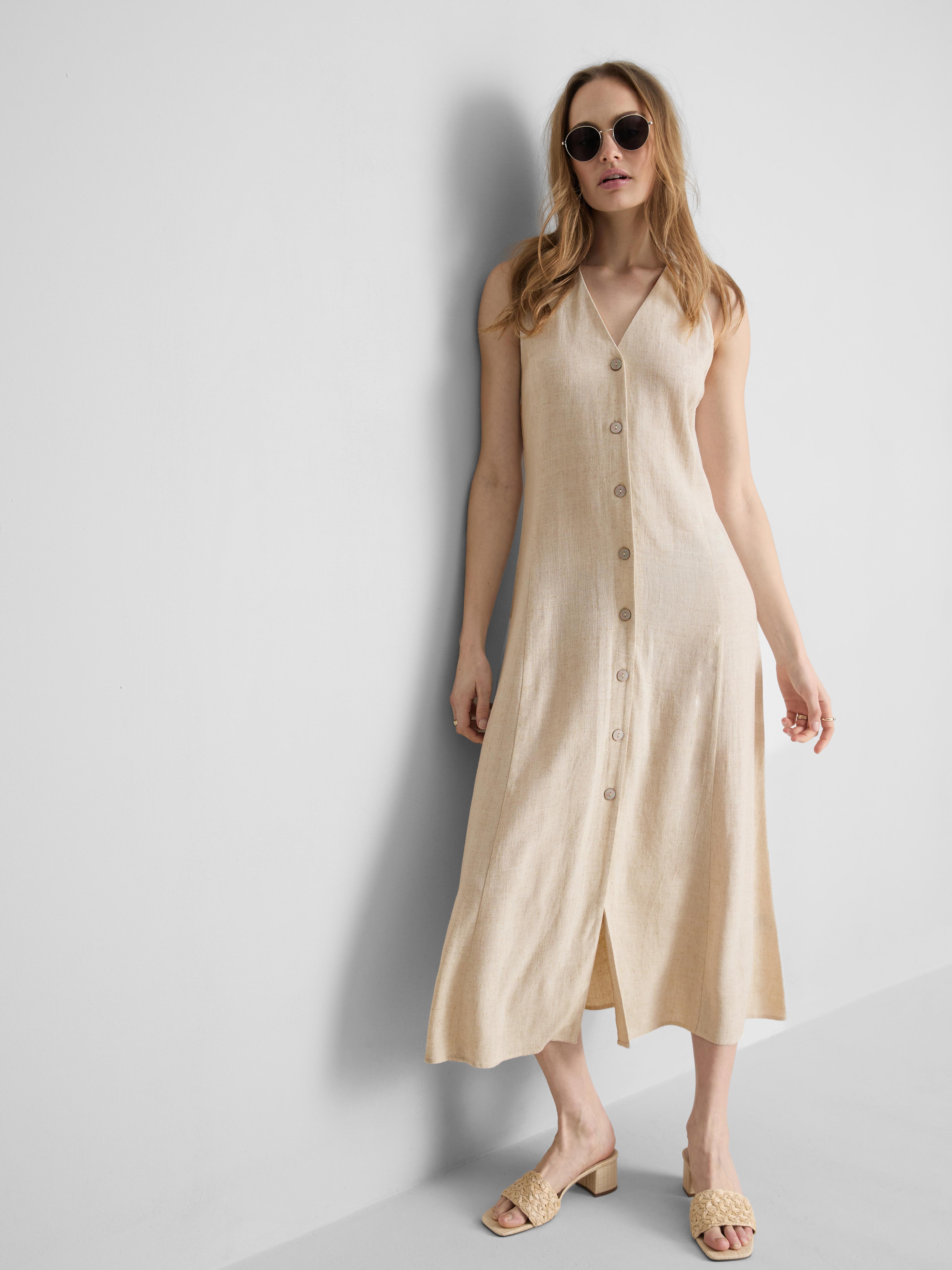 Maxikleid mit V-Ausschnitt und Knopfleiste
