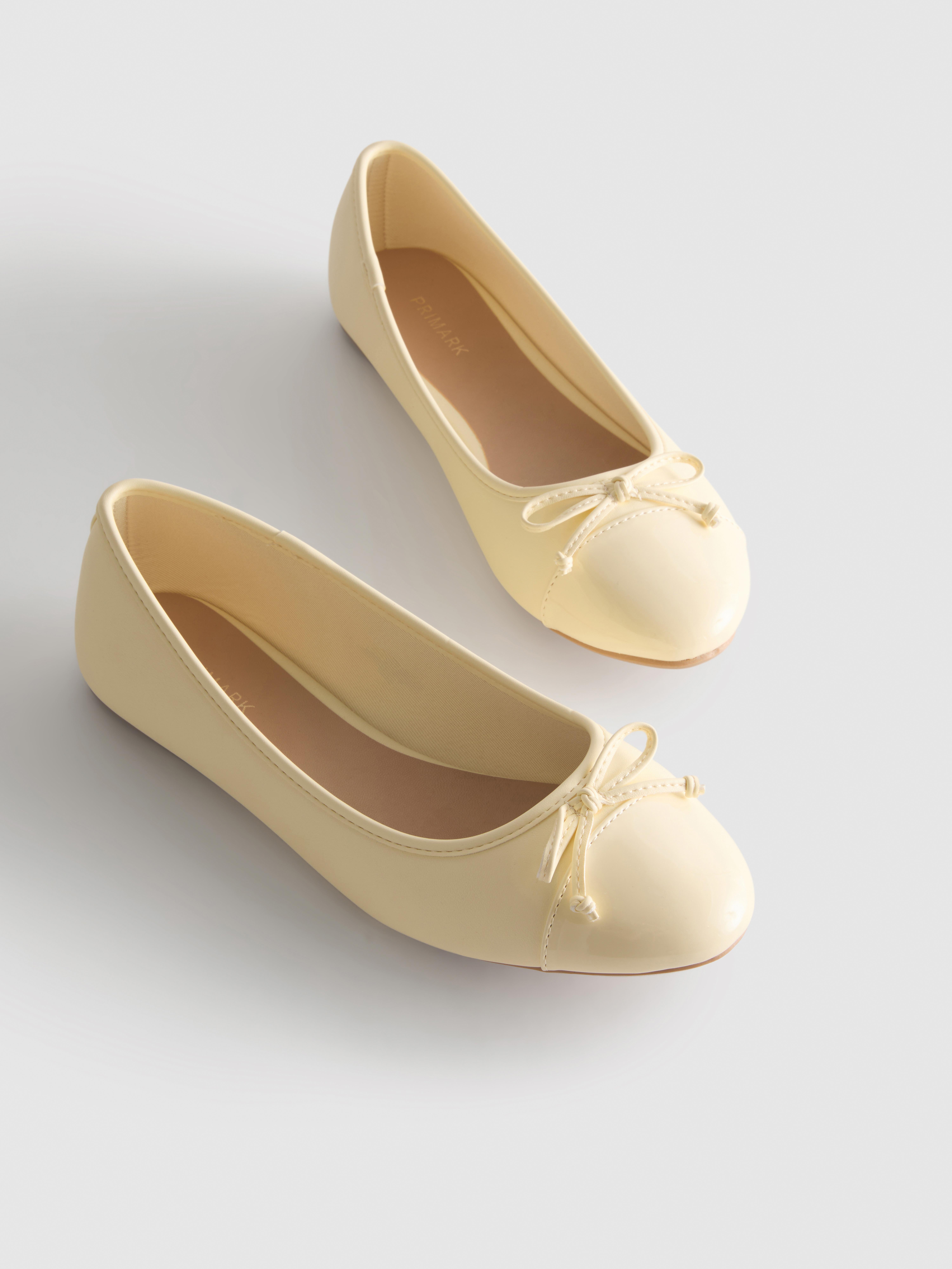 Ballerinaschoenen met strik