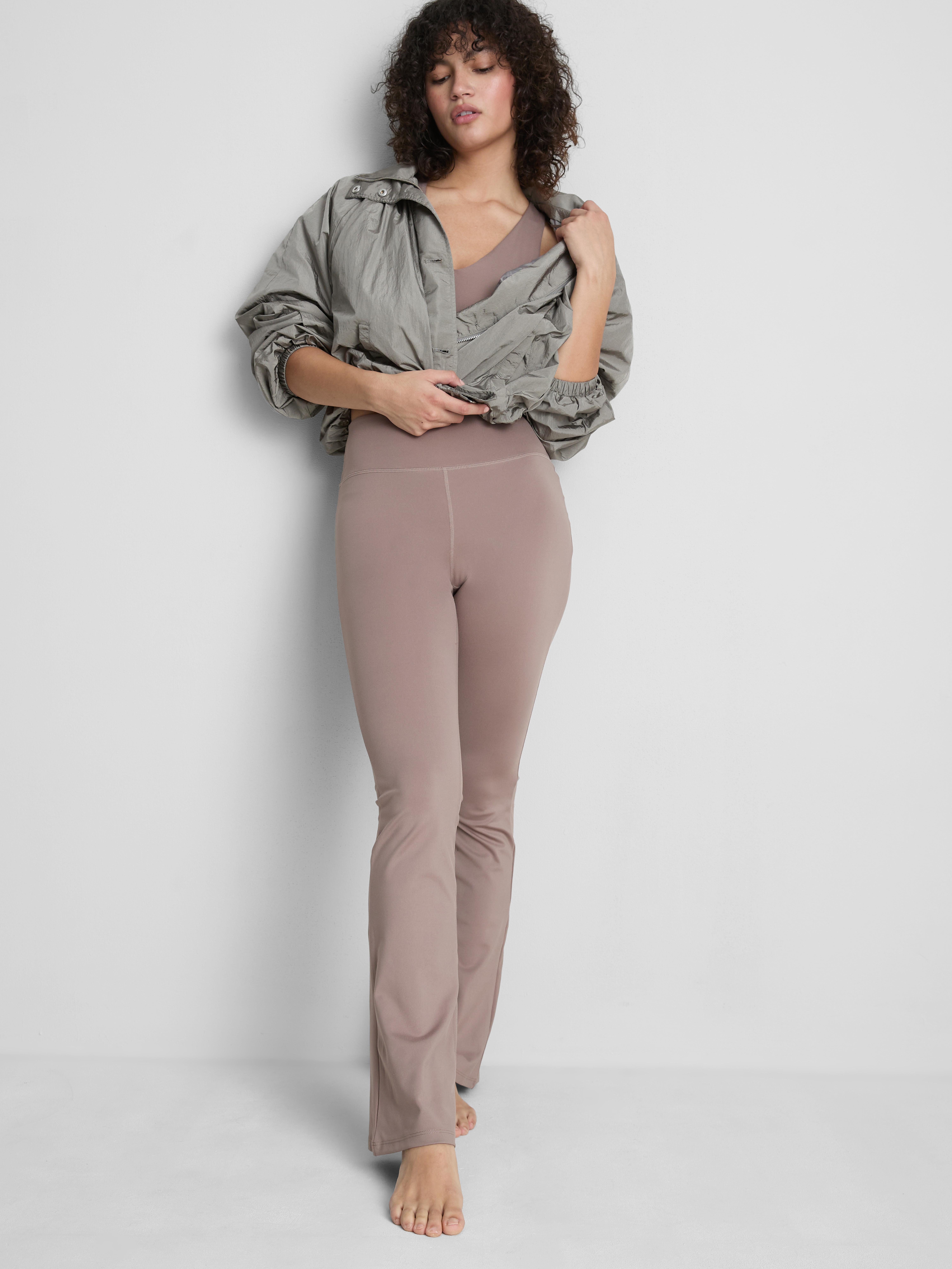Leggings desportivas boca sino cintura subida
