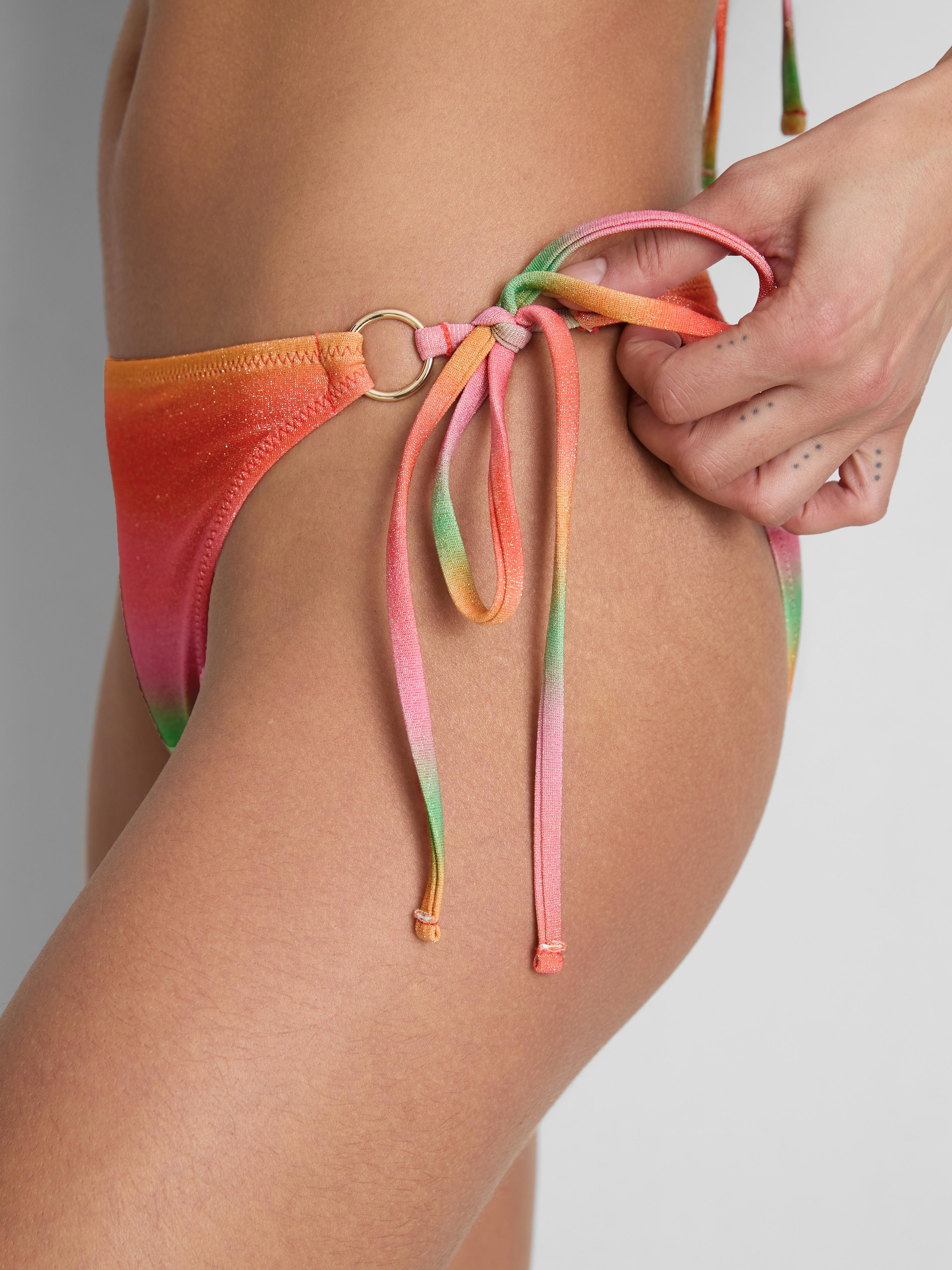 Bas de bikini dégradé à nouer sur les côtés