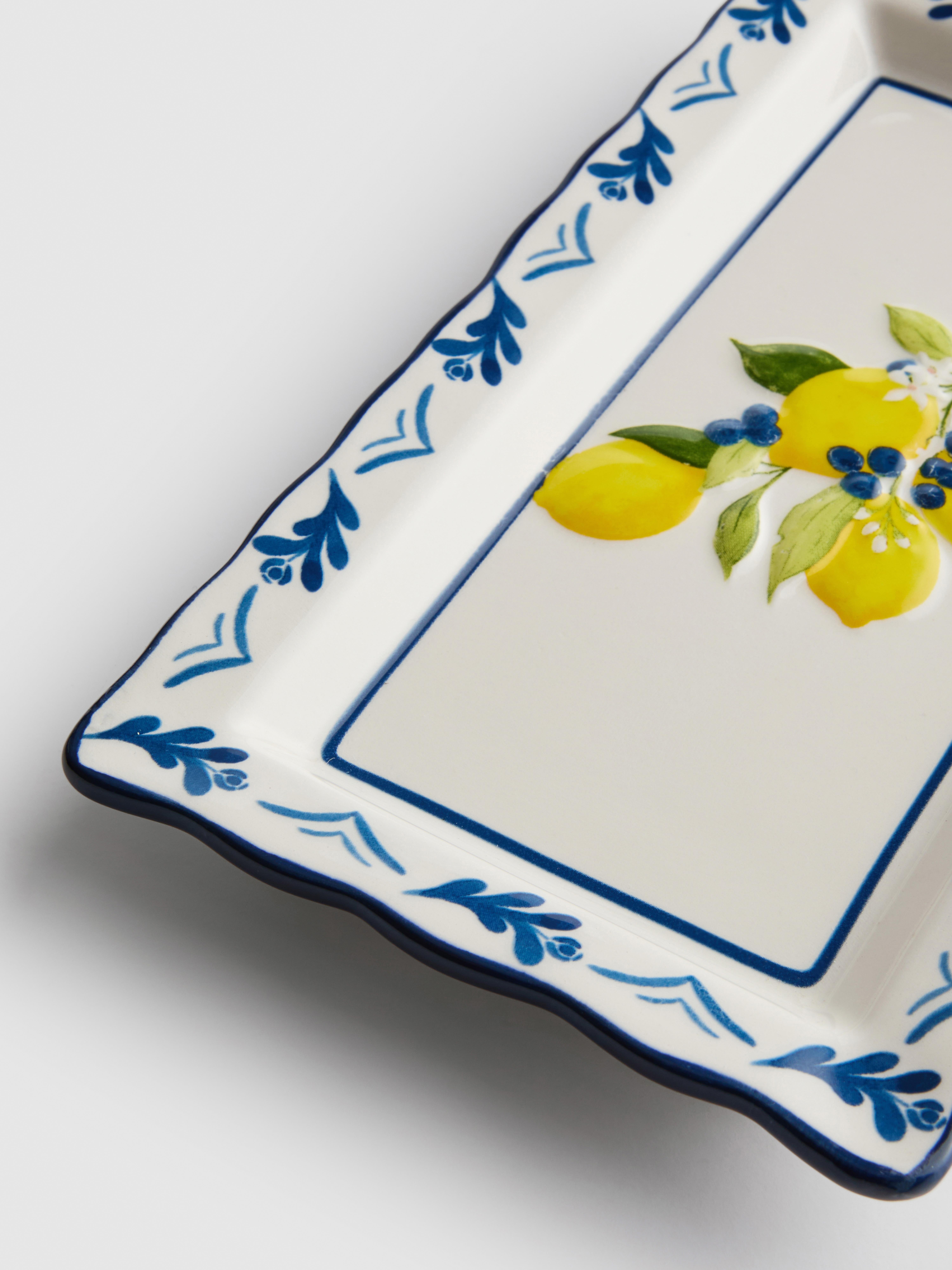 Rechthoekige schaal in mediterrane stijl