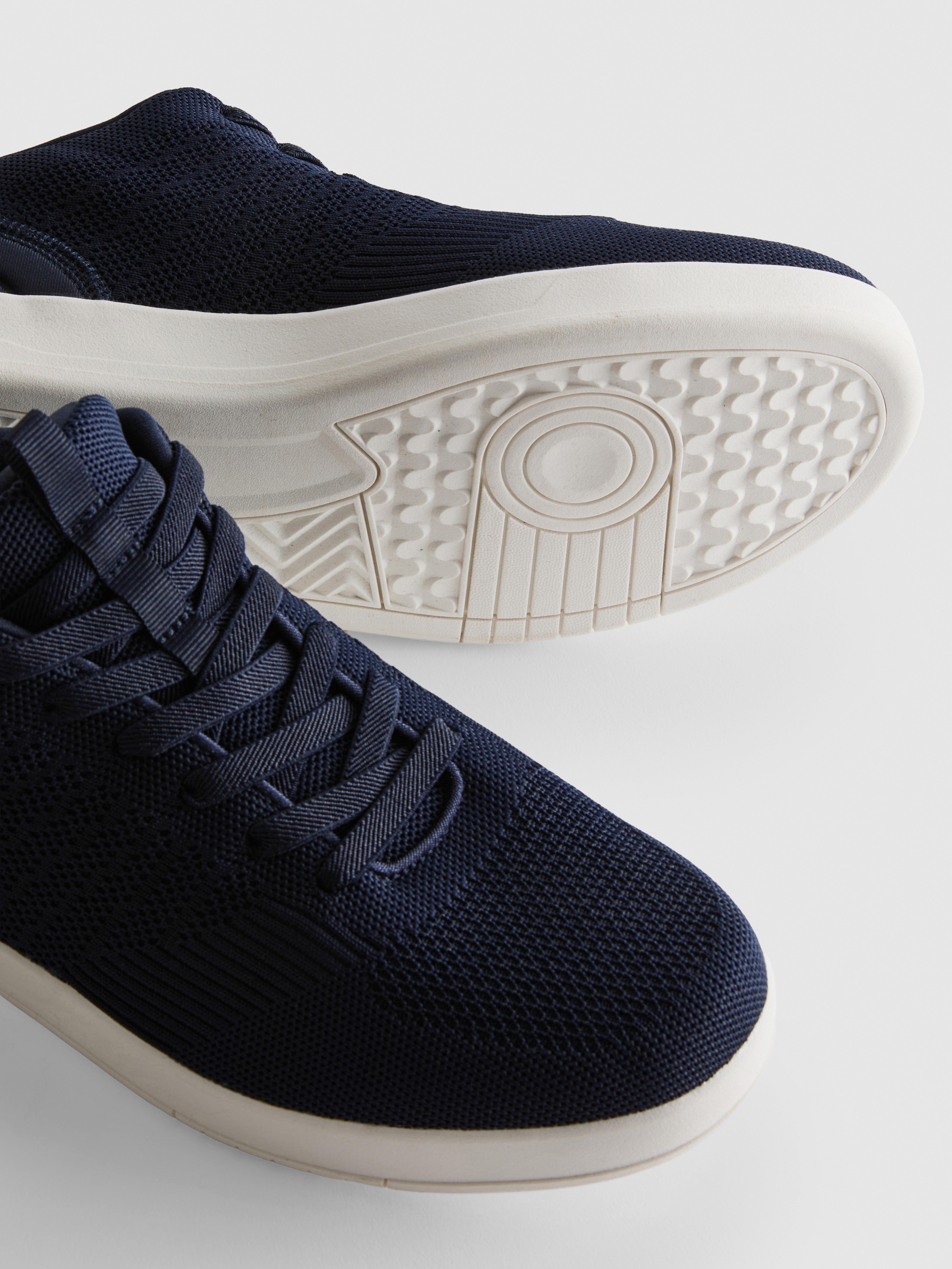 Buty sportowe z niską cholewką