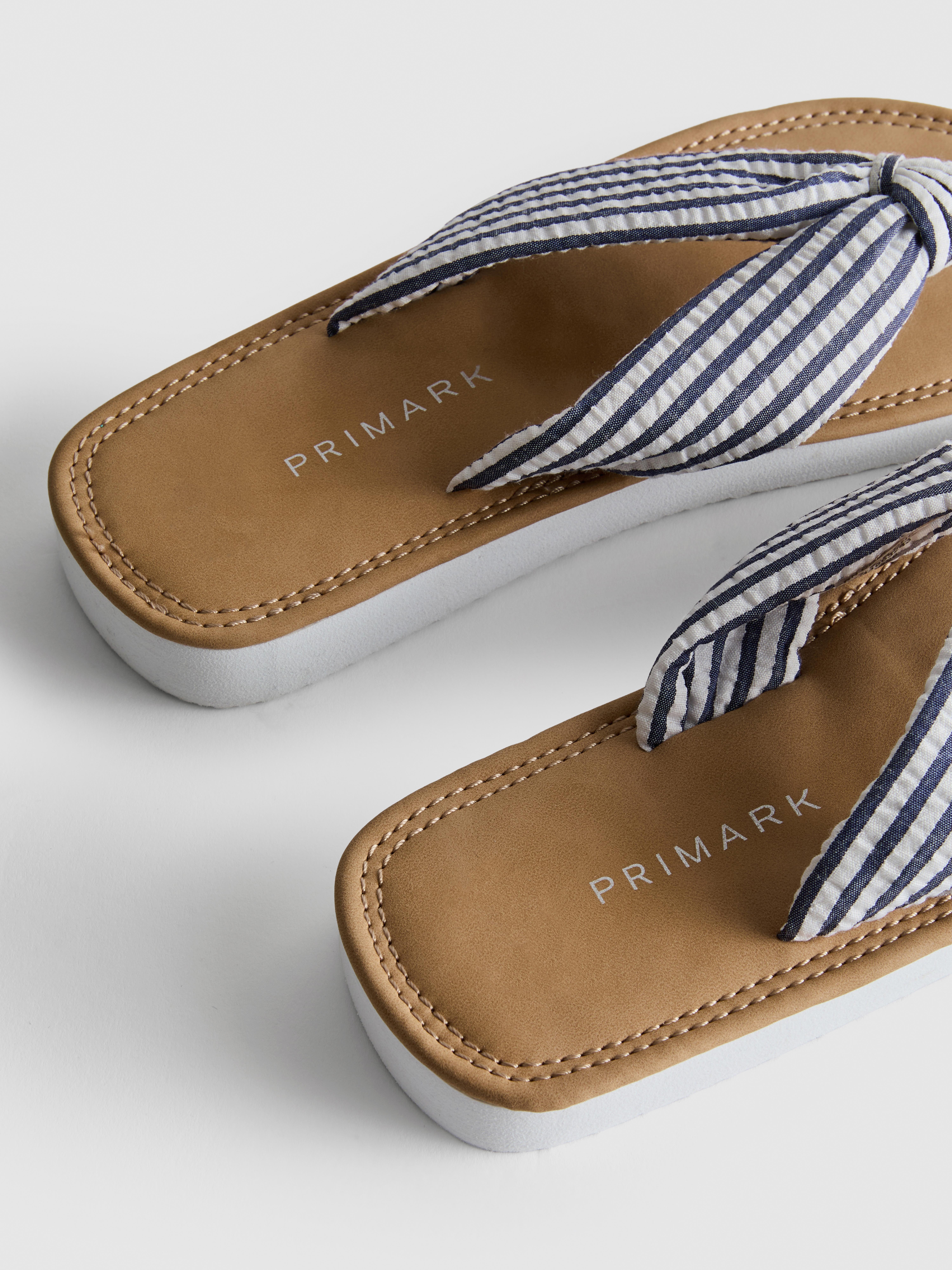Sandalen met knoopdetail