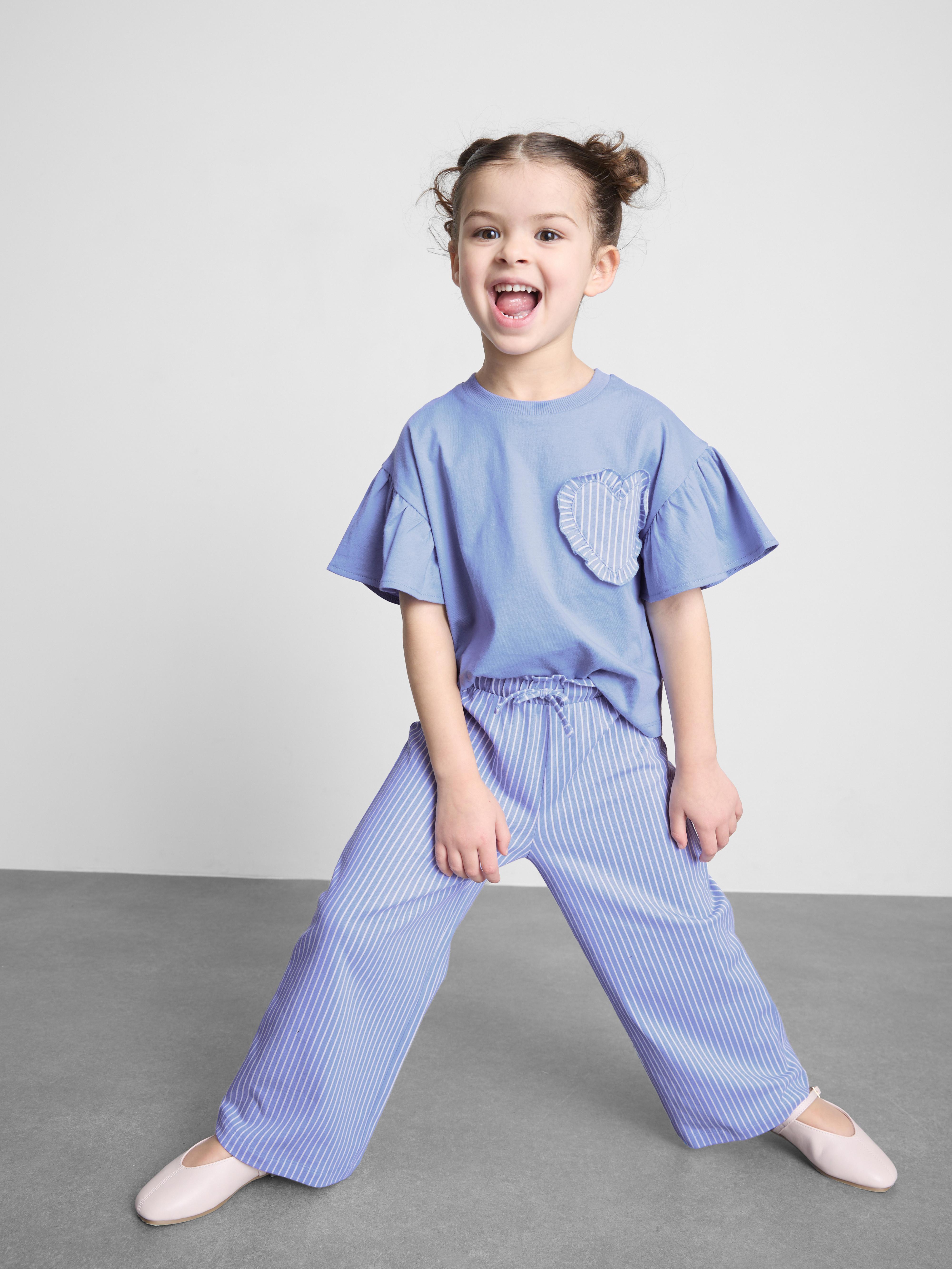 1,5-8 anni | Maglietta a volant e pantaloni a righe