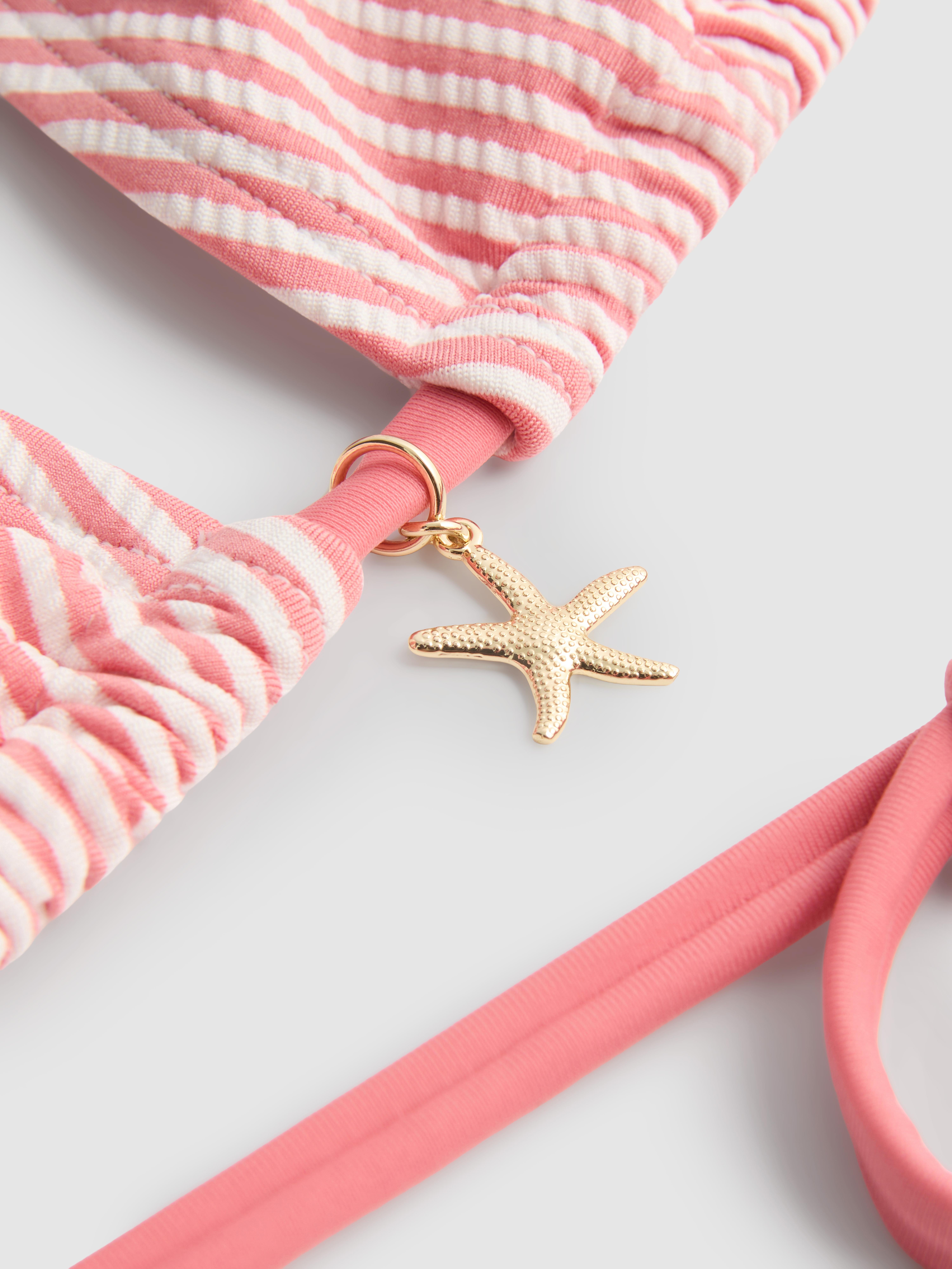 Haut de bikini triangle à rayures et étoile de mer