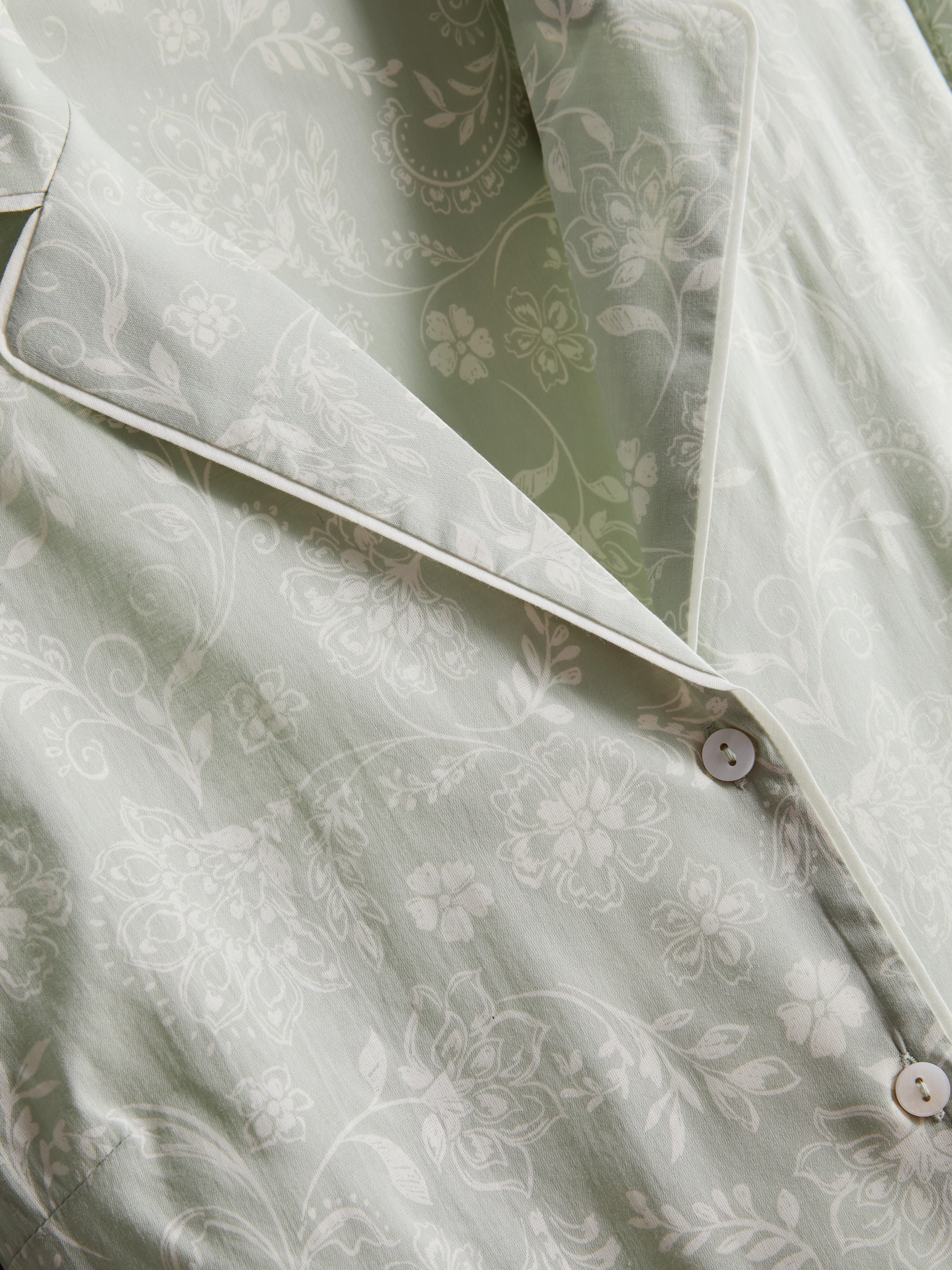 Schlafanzughemd aus reiner Baumwolle mit Blumenmuster