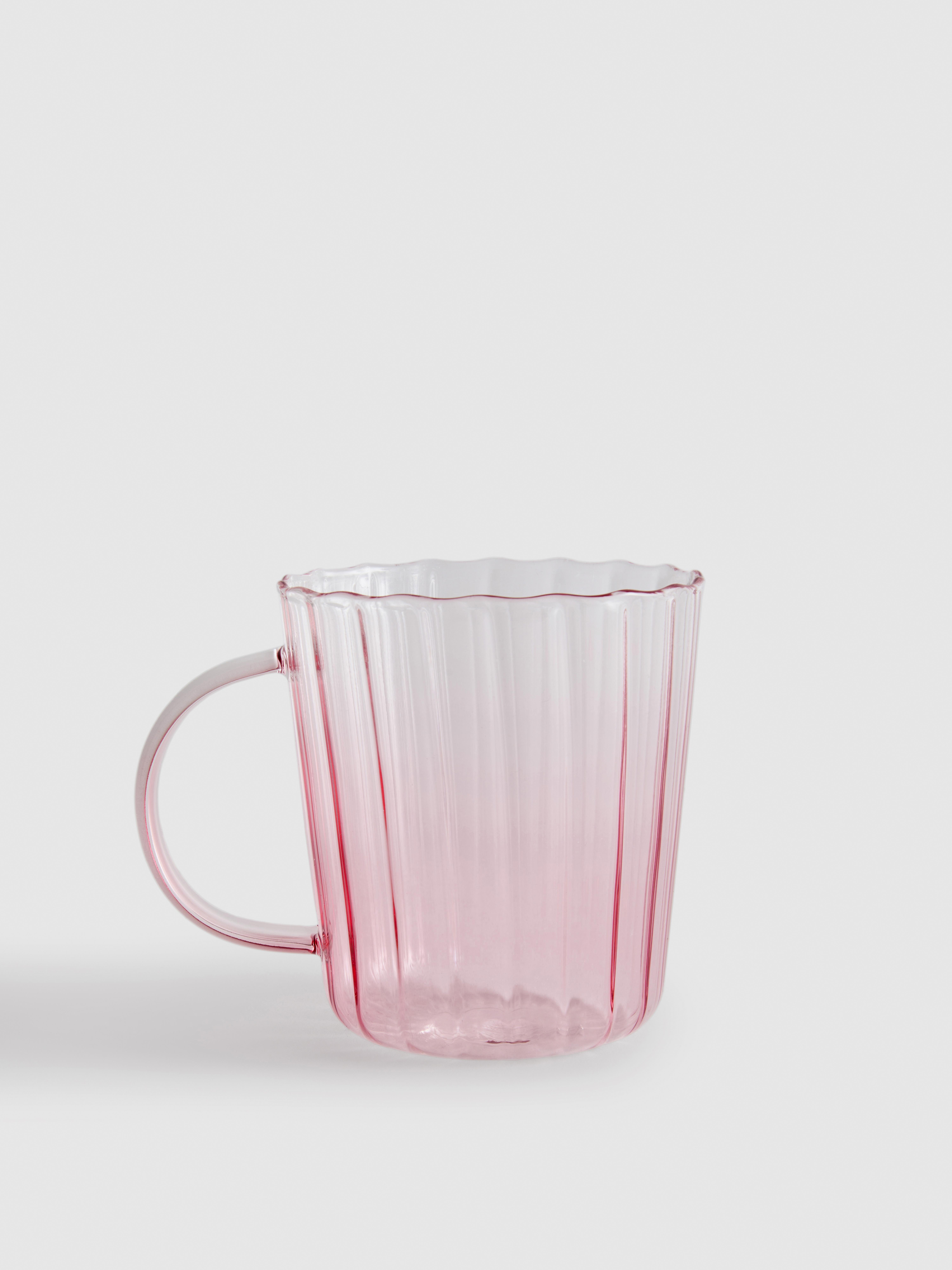 Taza de cristal acanalado