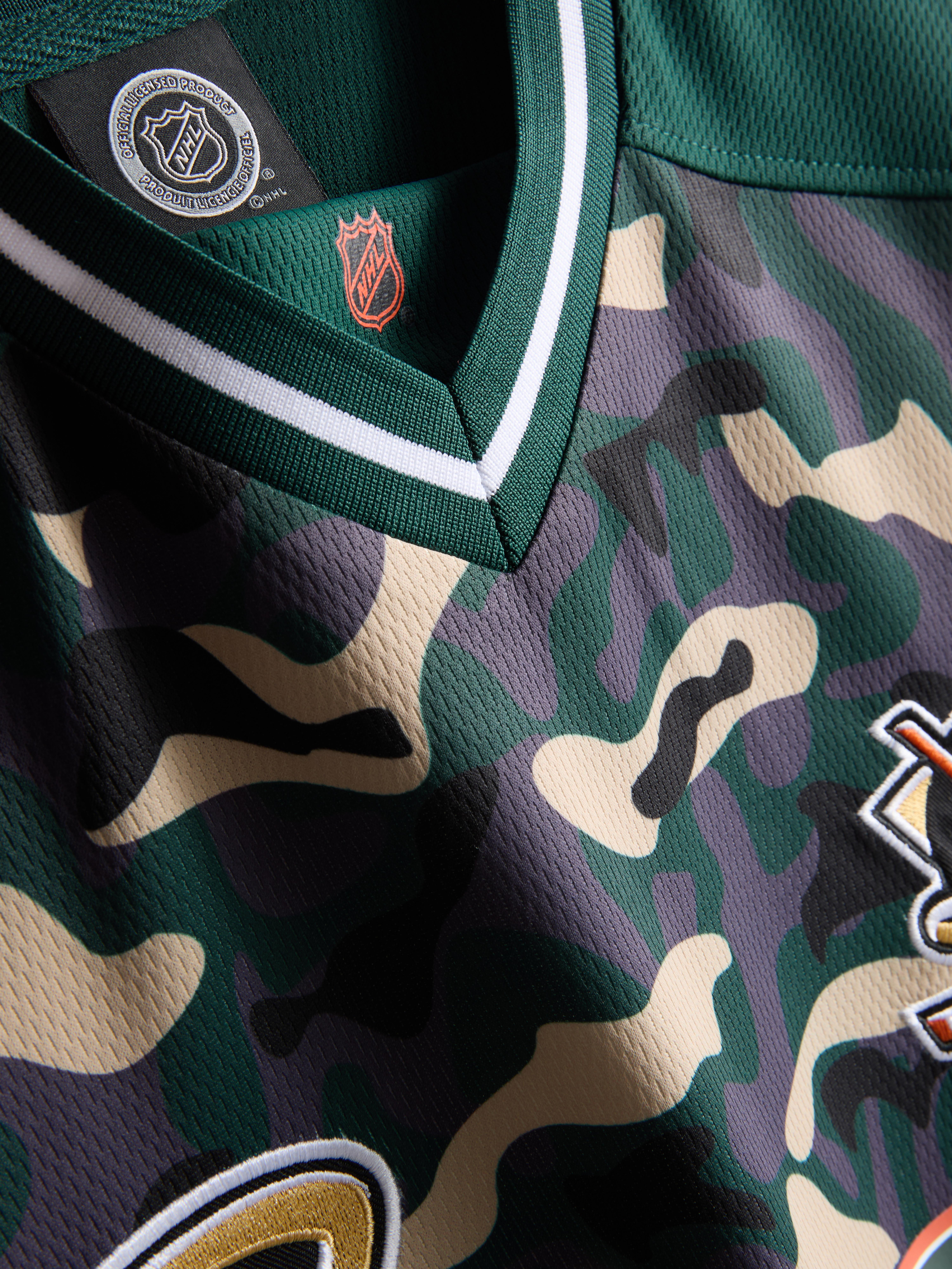T-shirt met camouflageprint NHL Anaheim Ducks