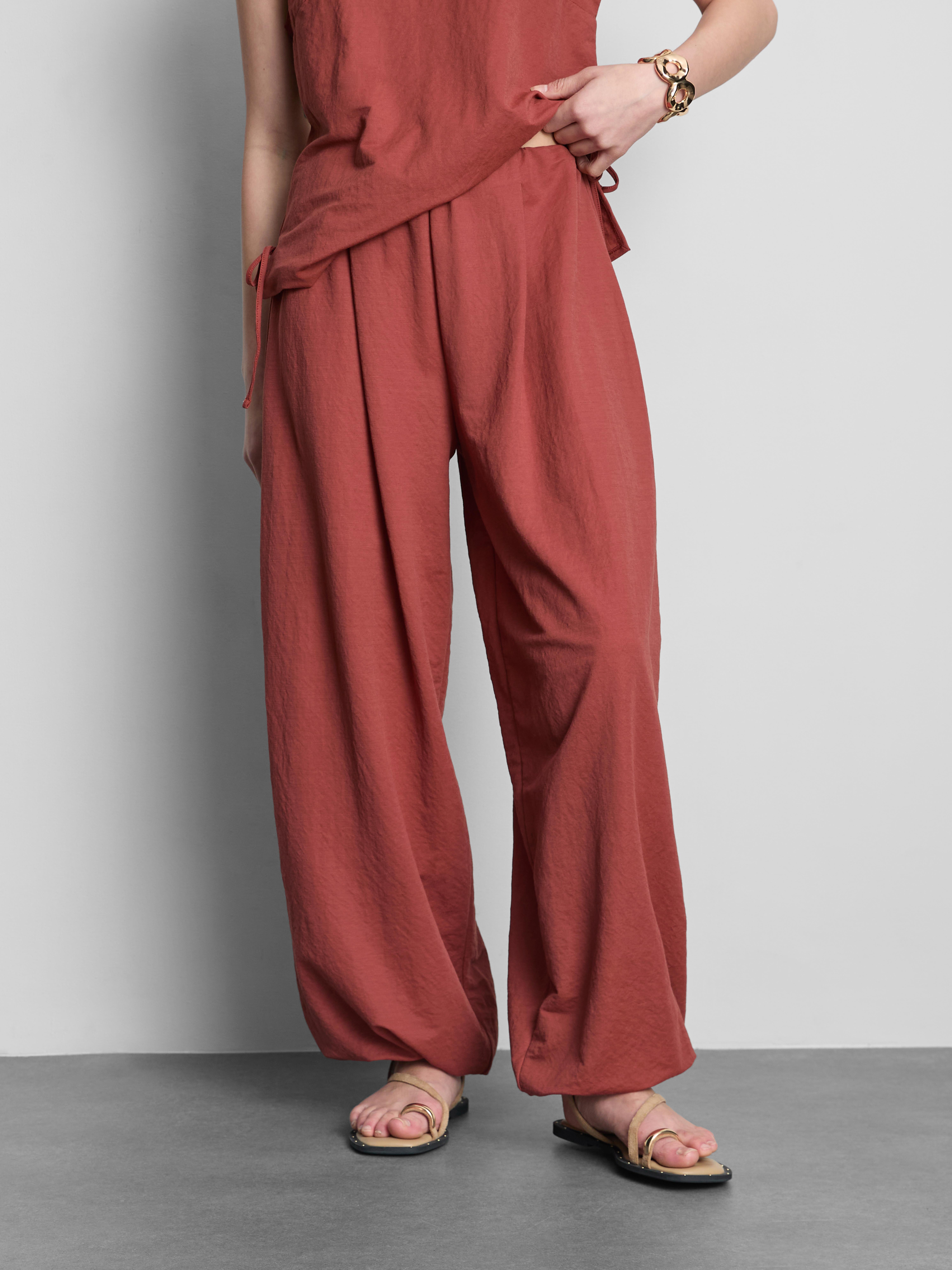 Textured Hareem Trousers
