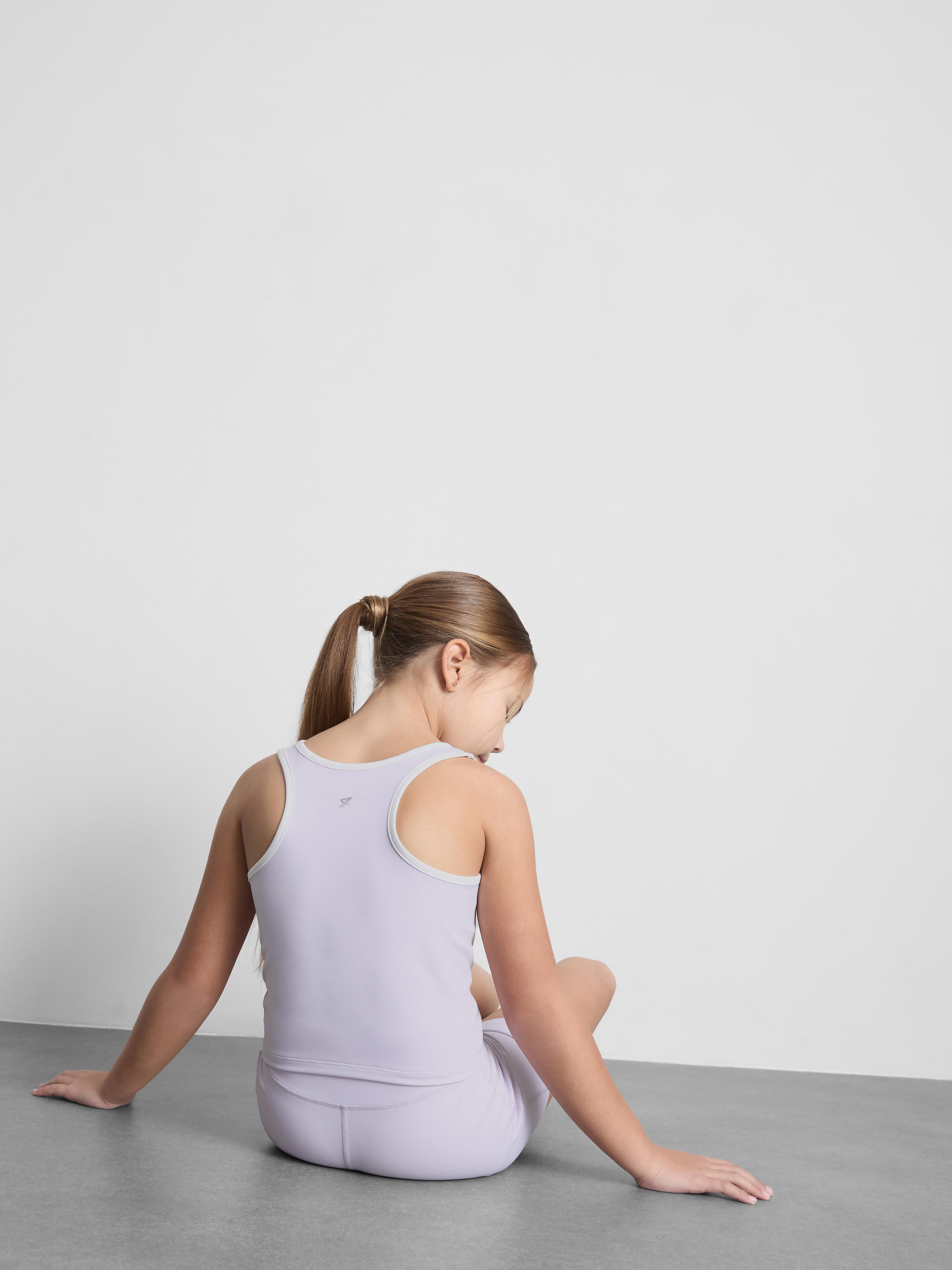 Maiou sport racerback cu ornamente contrastante