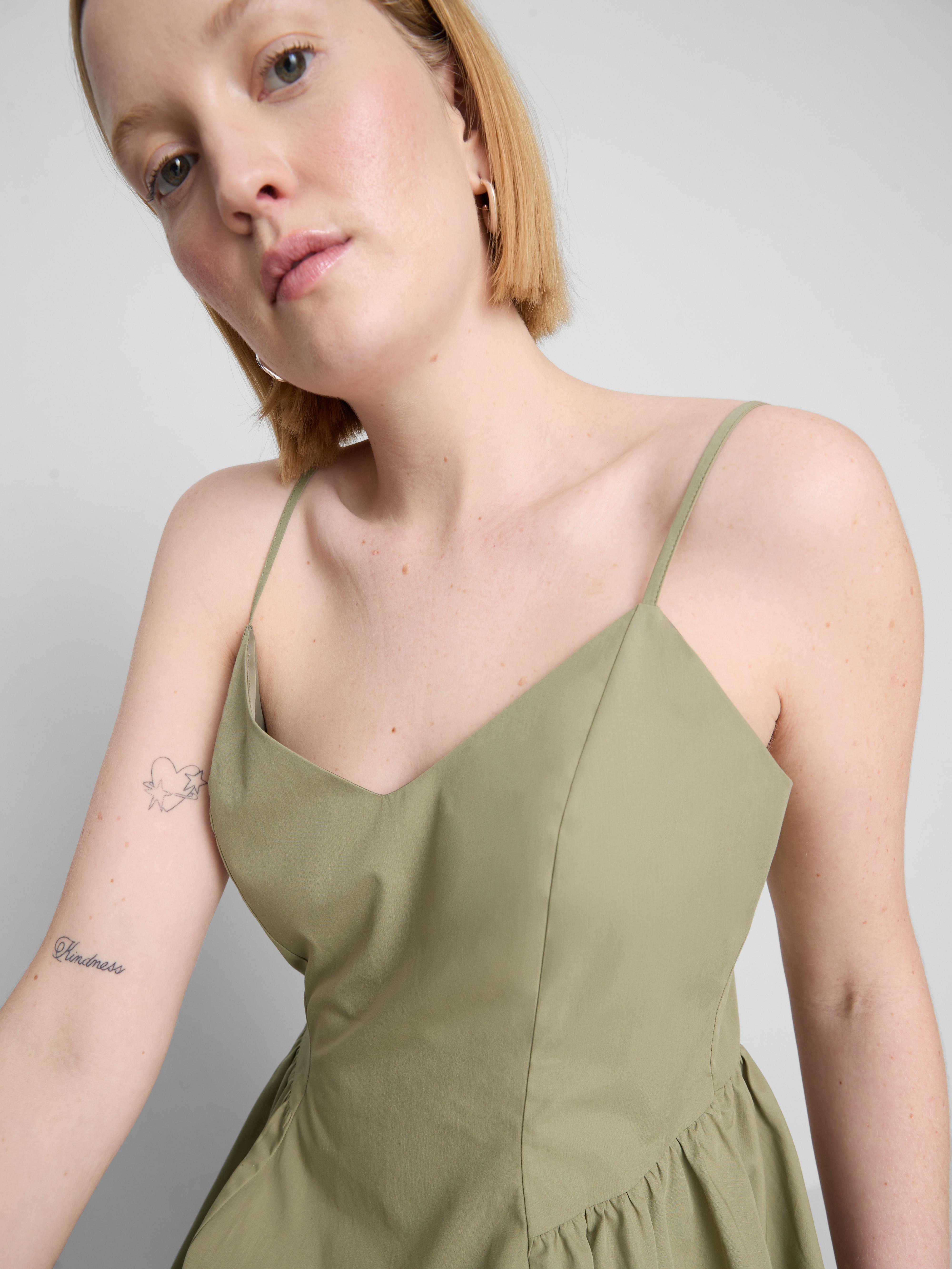 Miniabito strutturato con corsetto