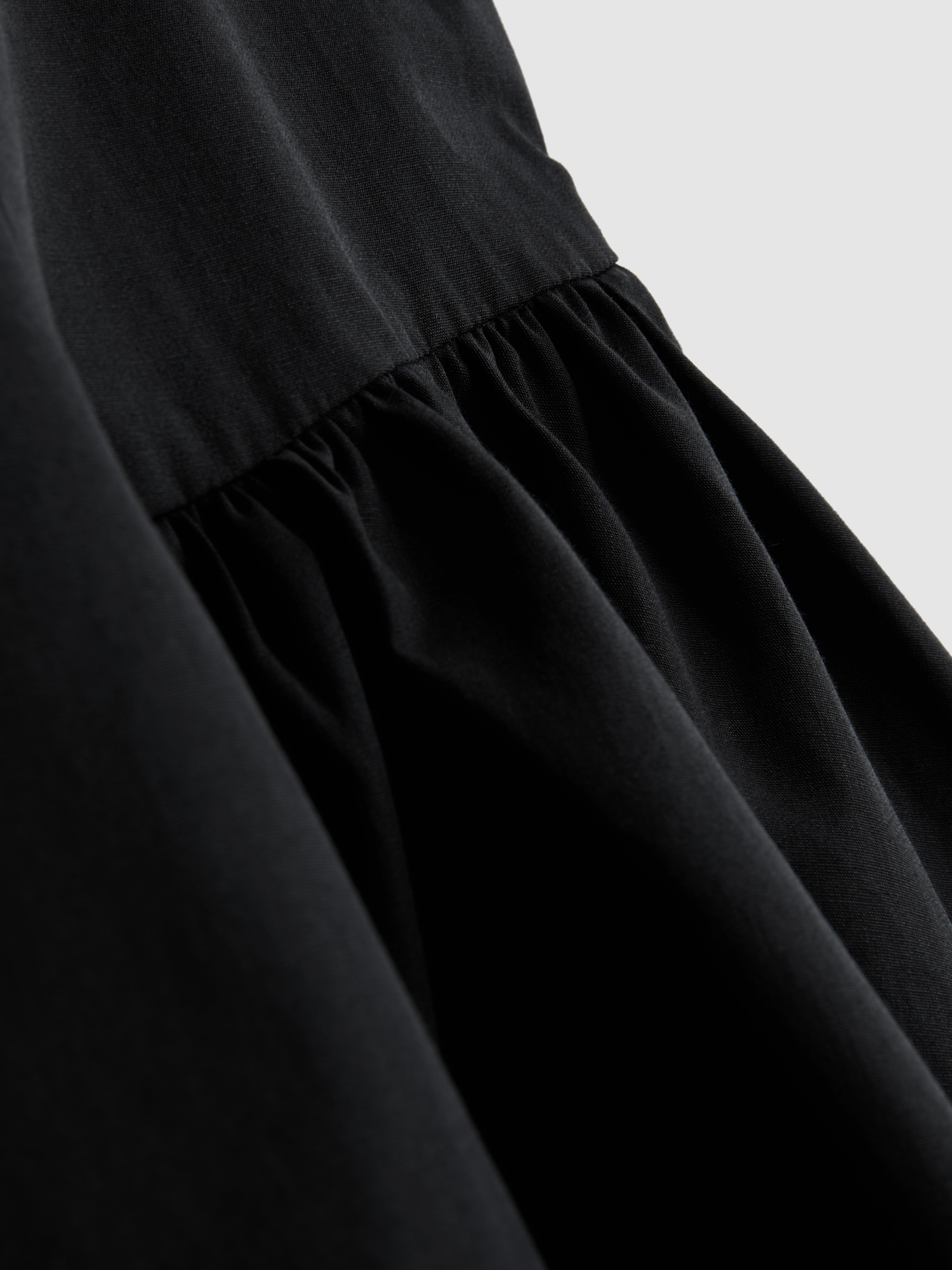 Strukturované korzetové minišaty