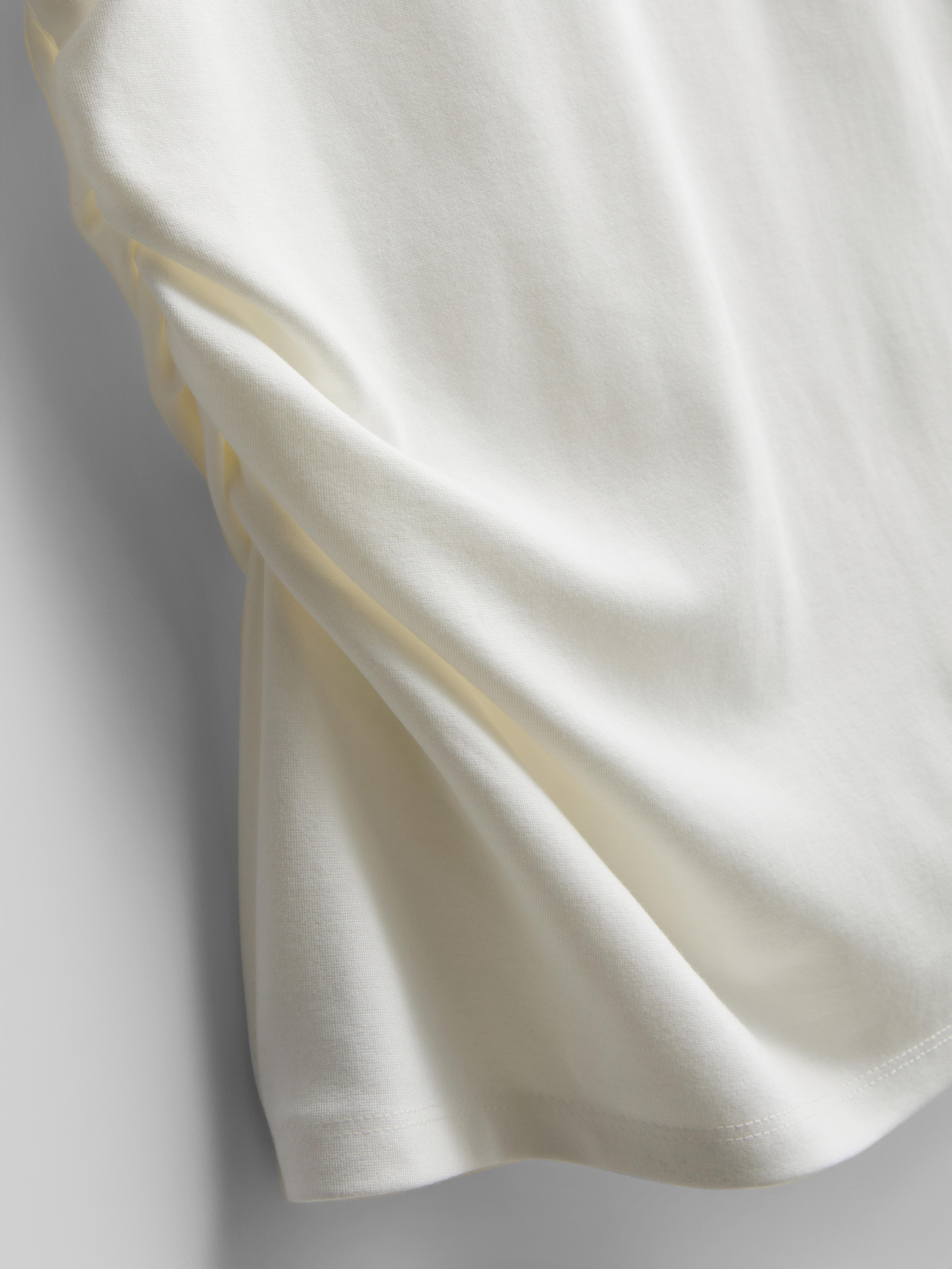 Asymmetrisch T-shirt met rimpeldetails The Edit